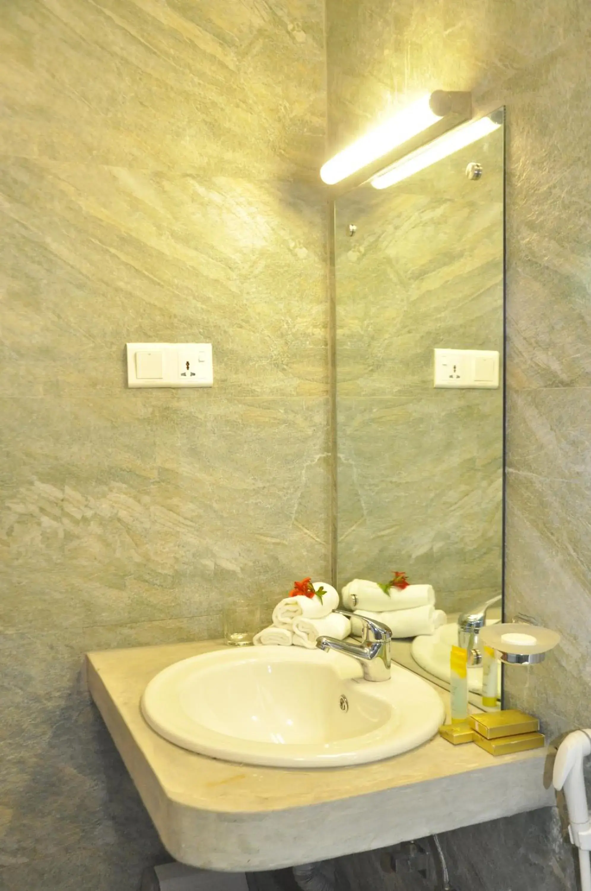 Bathroom in Forest View Lodge Bathroom in Forest View Lodge