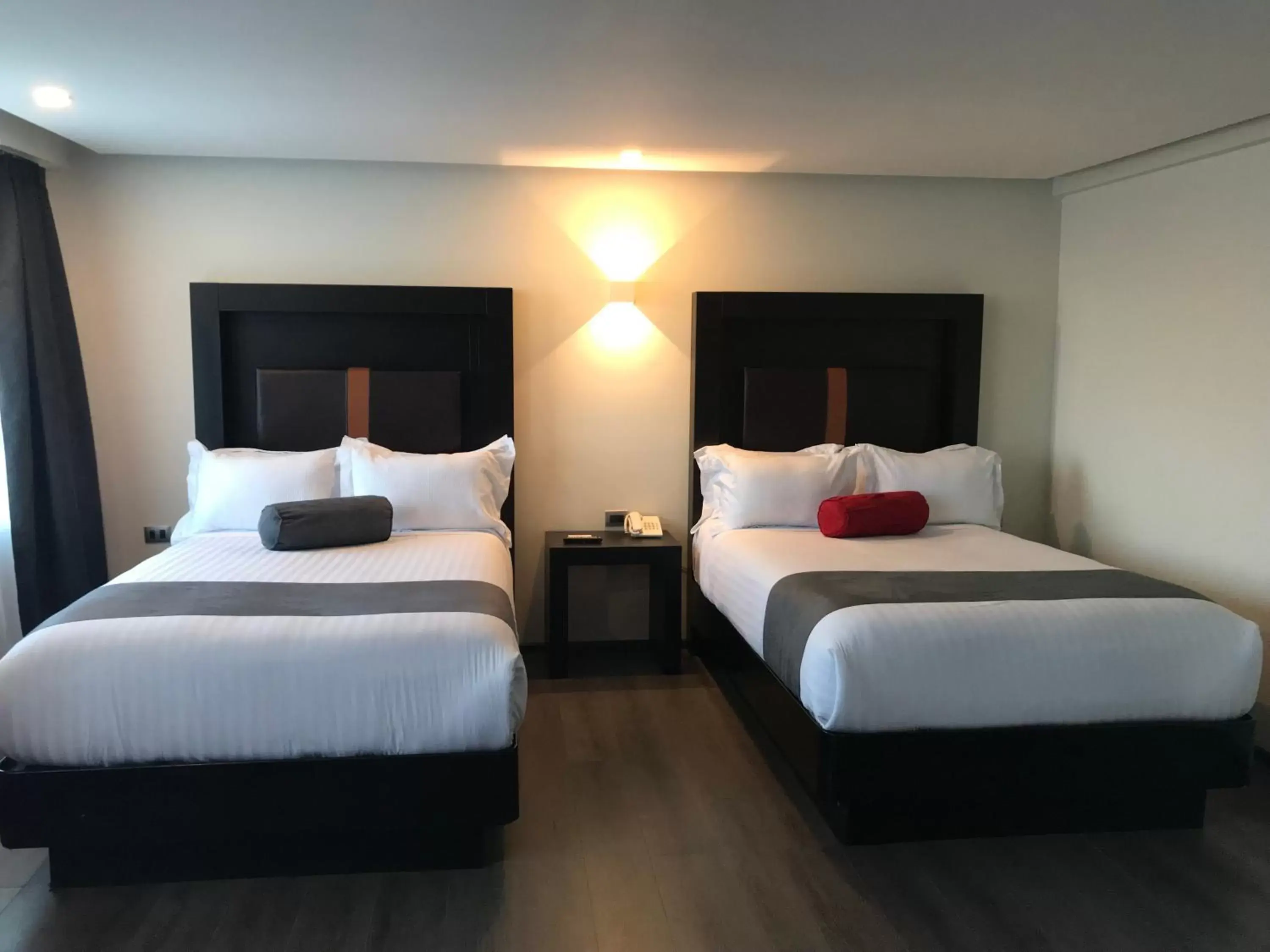 Bed in Best Western Plus Metepec & Suites