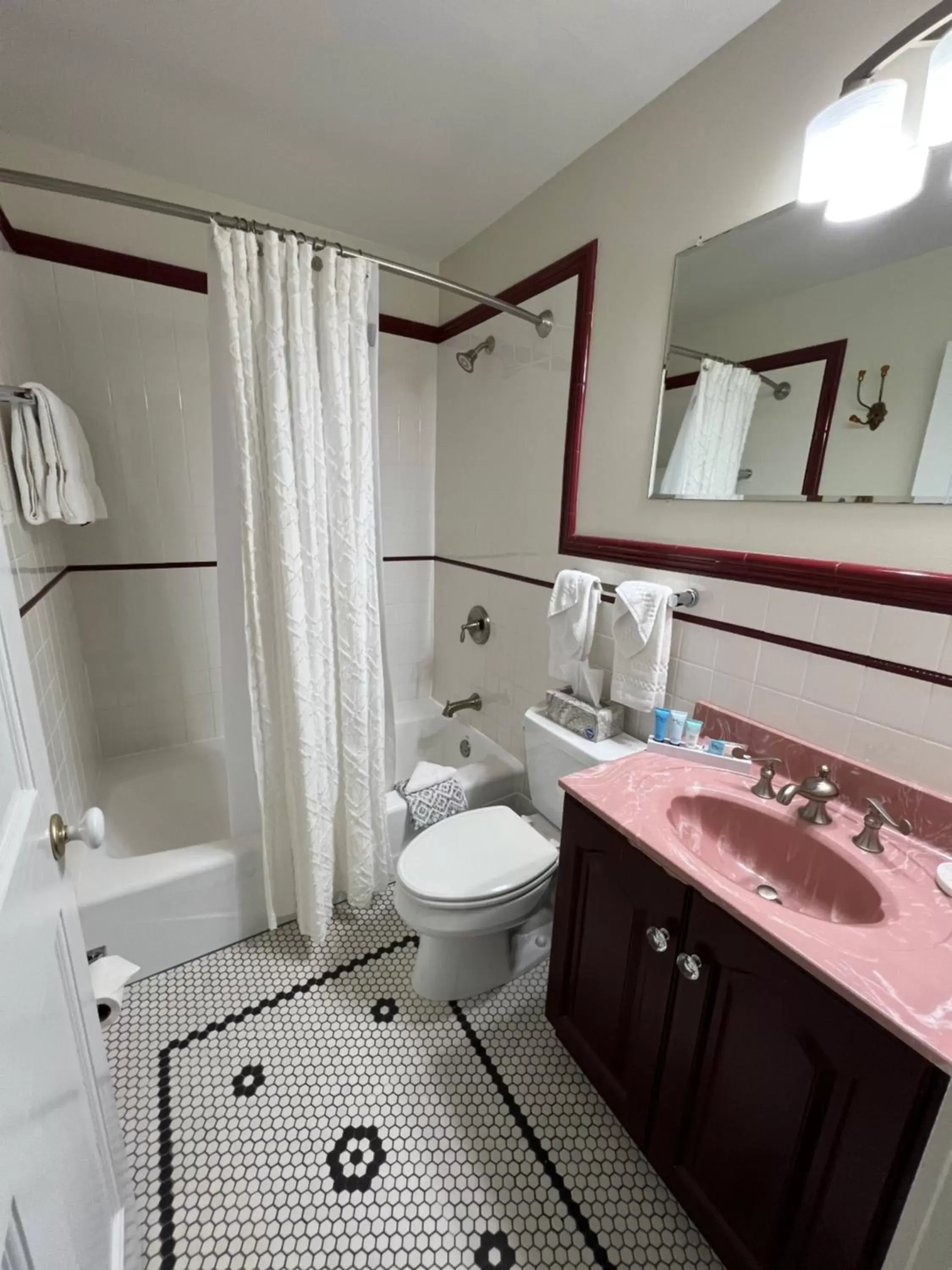 Bathroom in Elaine's Cape May Boutique Hotel