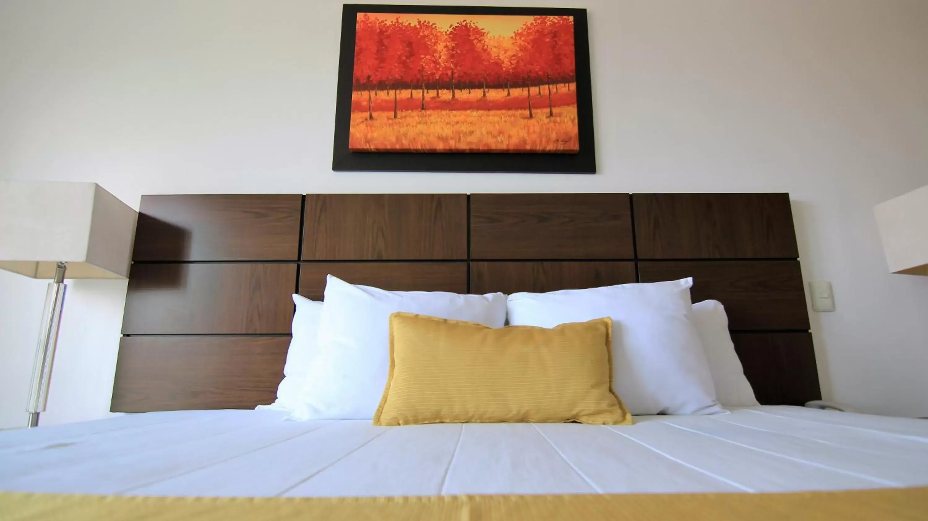 Bedroom, Bed in Hotel Fray Junipero Serra