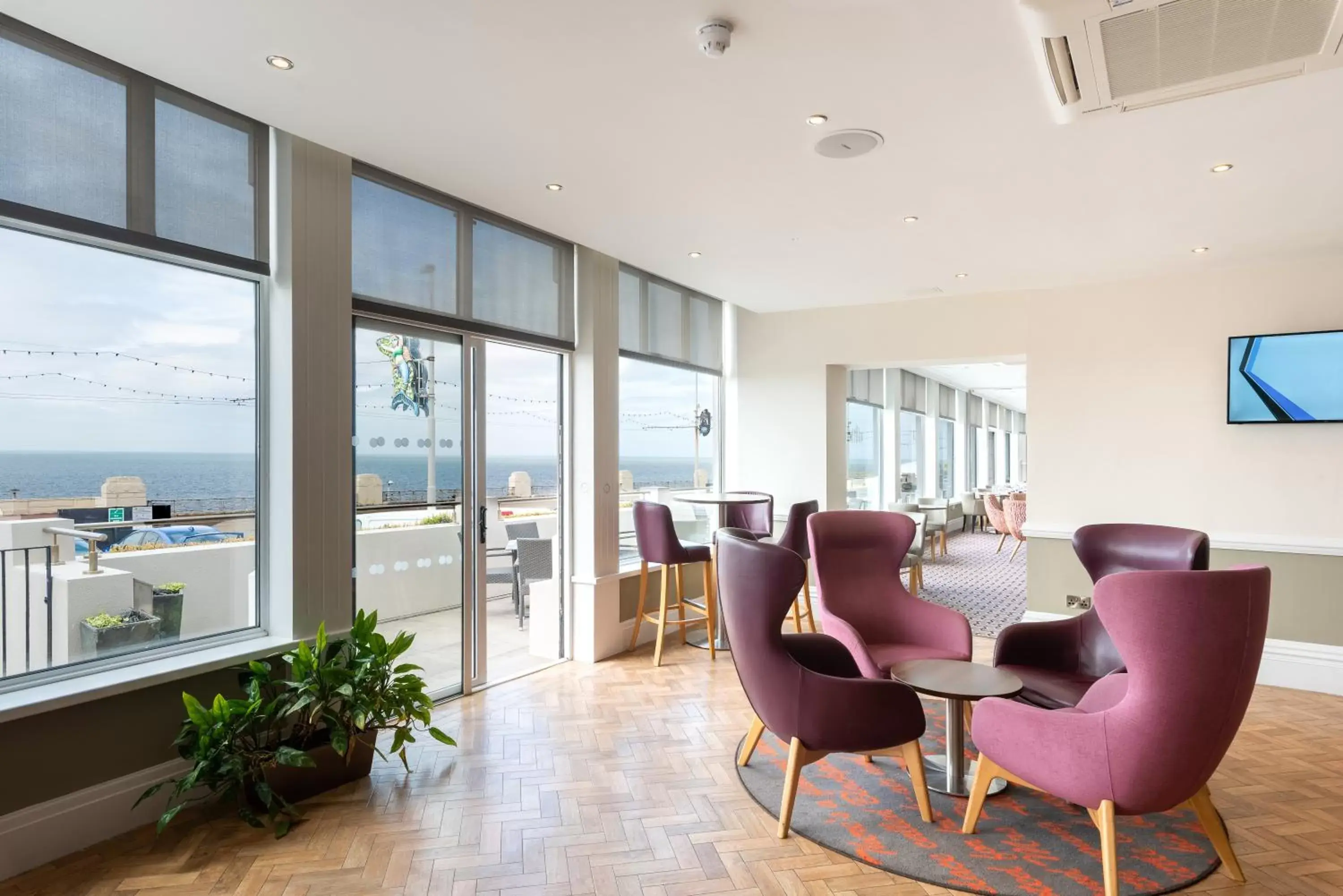 Lounge or bar in Best Western Carlton Hotel