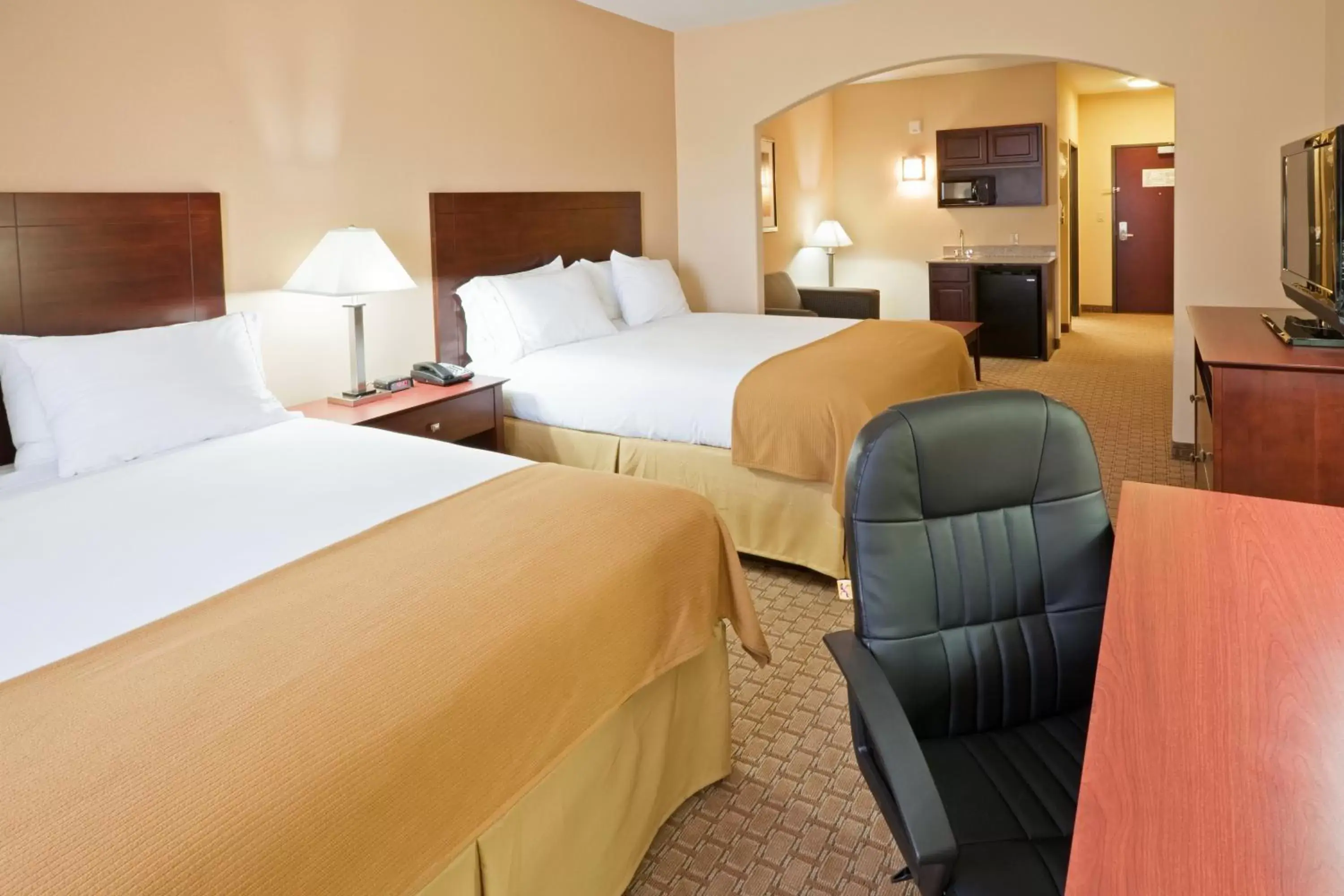 Photo of the whole room, Bed in Holiday Inn Express Guymon, an IHG Hotel