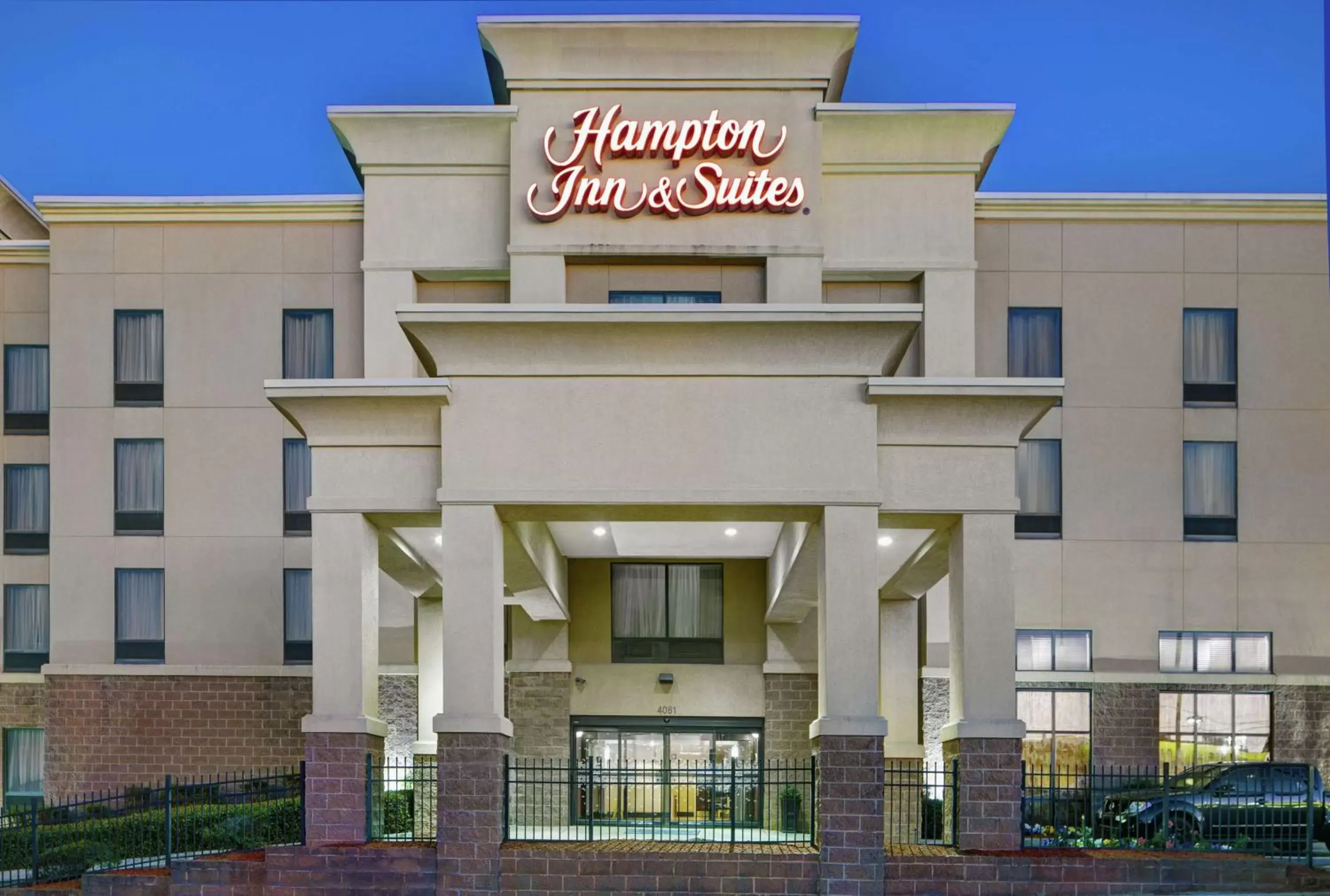 Property Building in Hampton Inn & Suites Augusta West