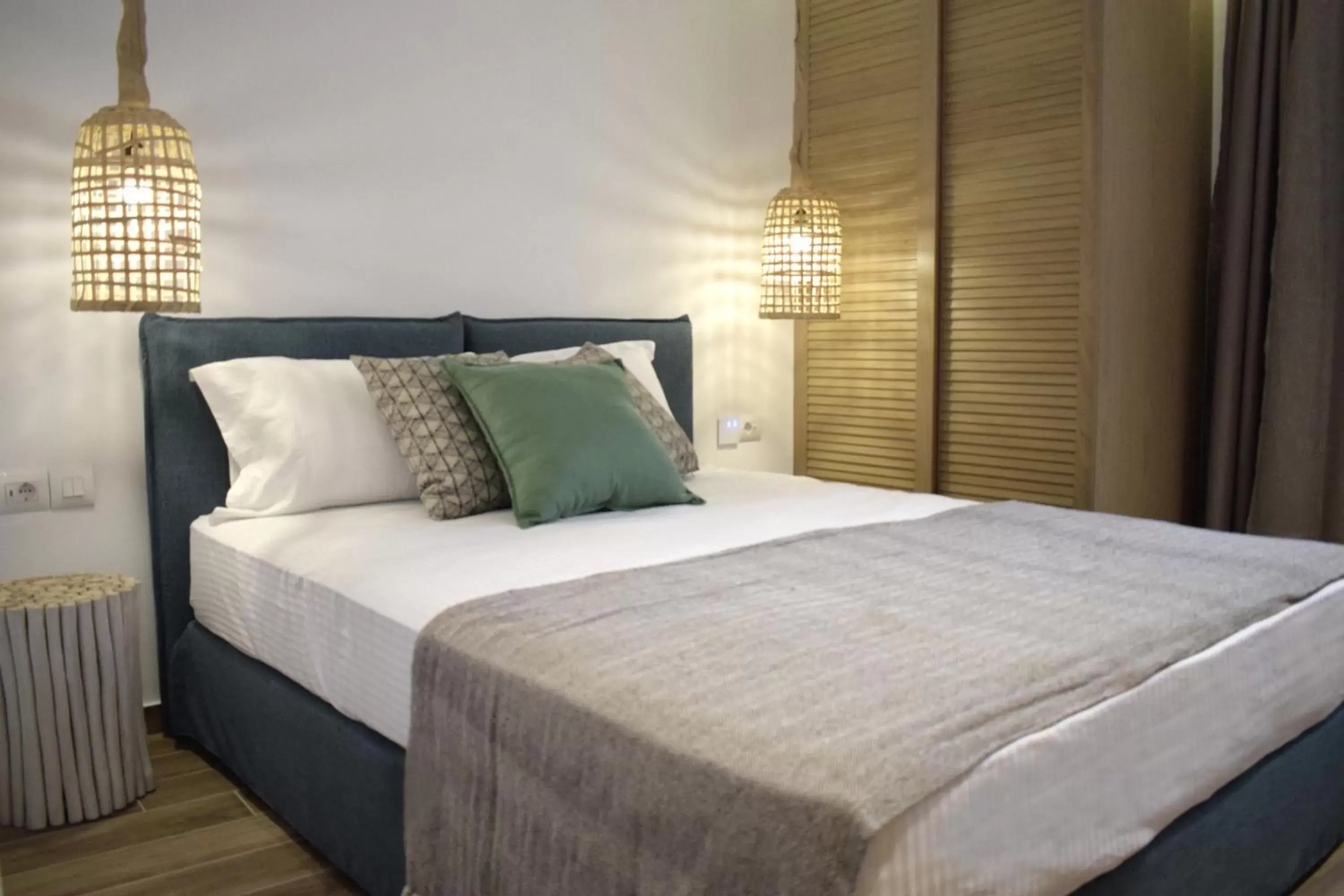 Bedroom, Bed in Meltemi by Manthos Hotels