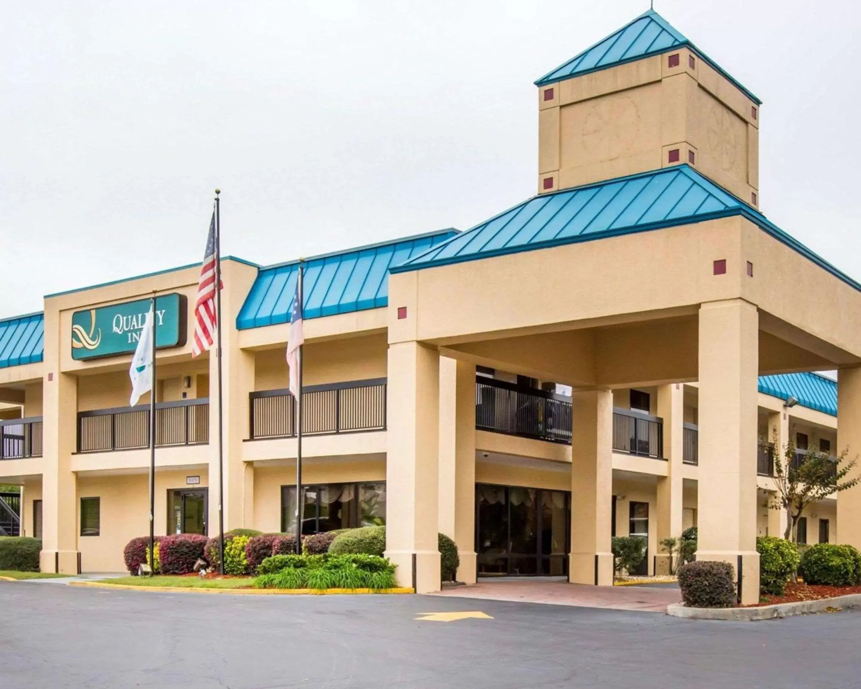 Property building in Quality Inn near Six Flags Douglasville