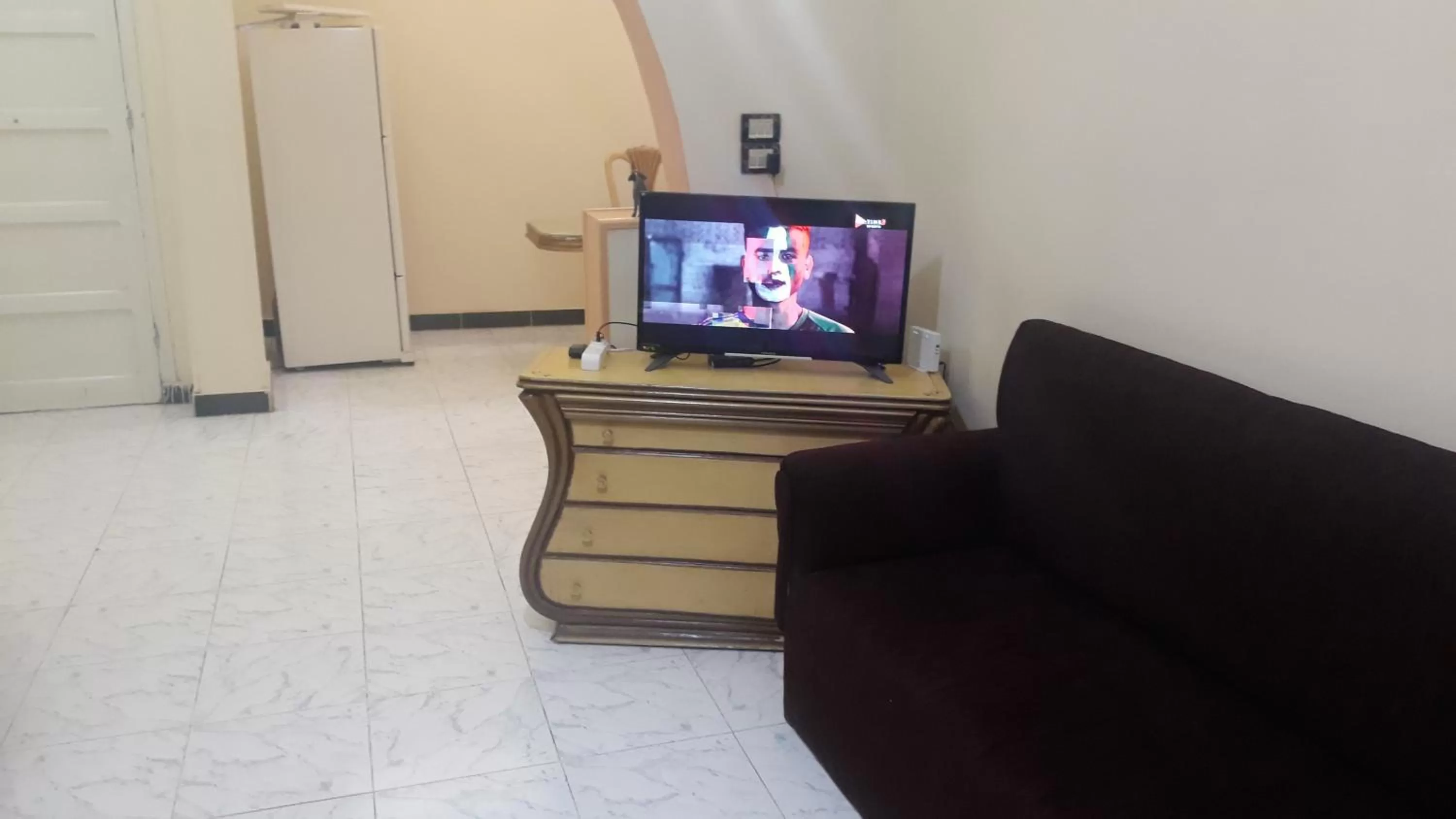 TV and multimedia in Taharka Nubian House
