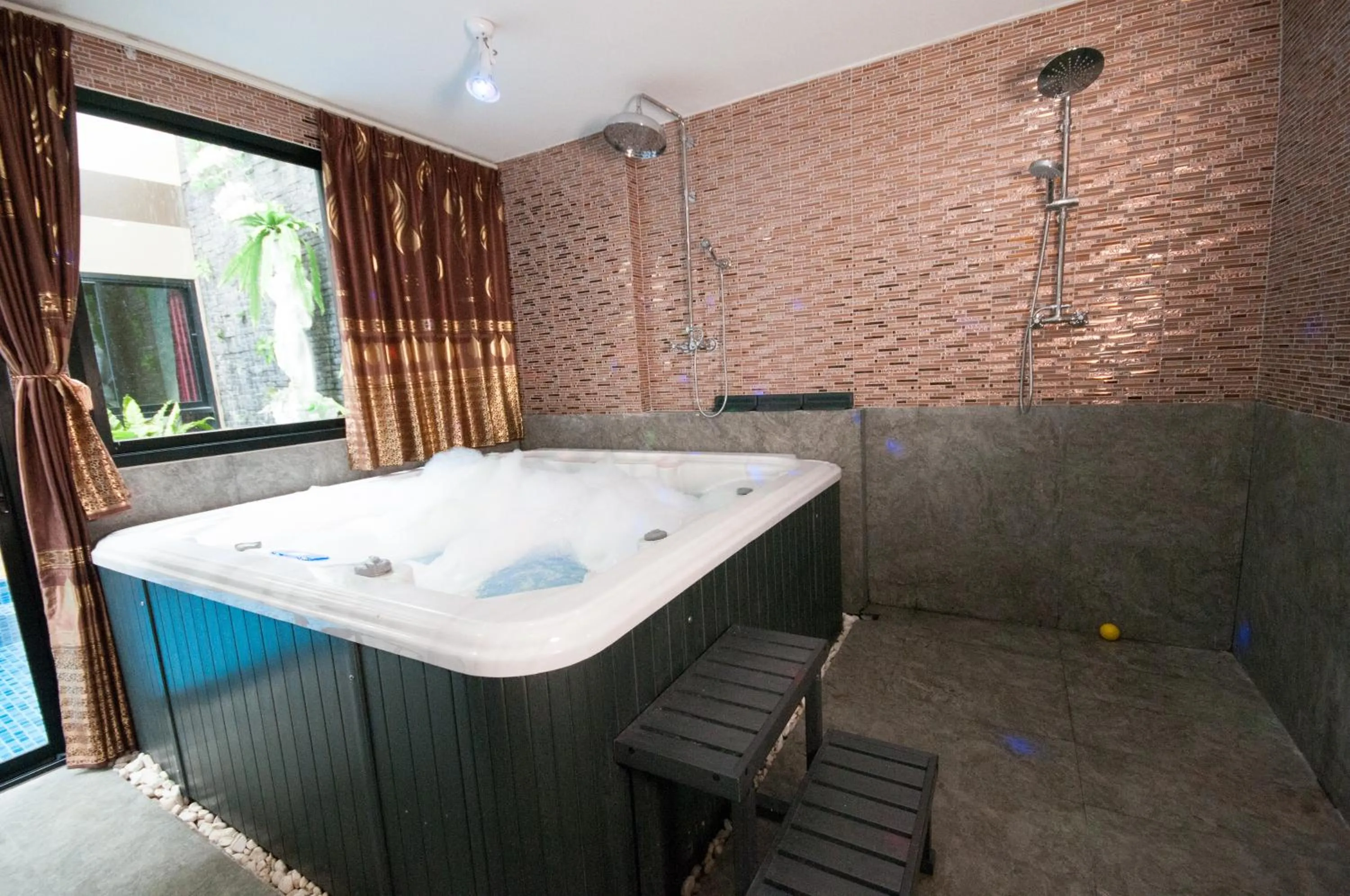 Hot Tub in The Pool Resort