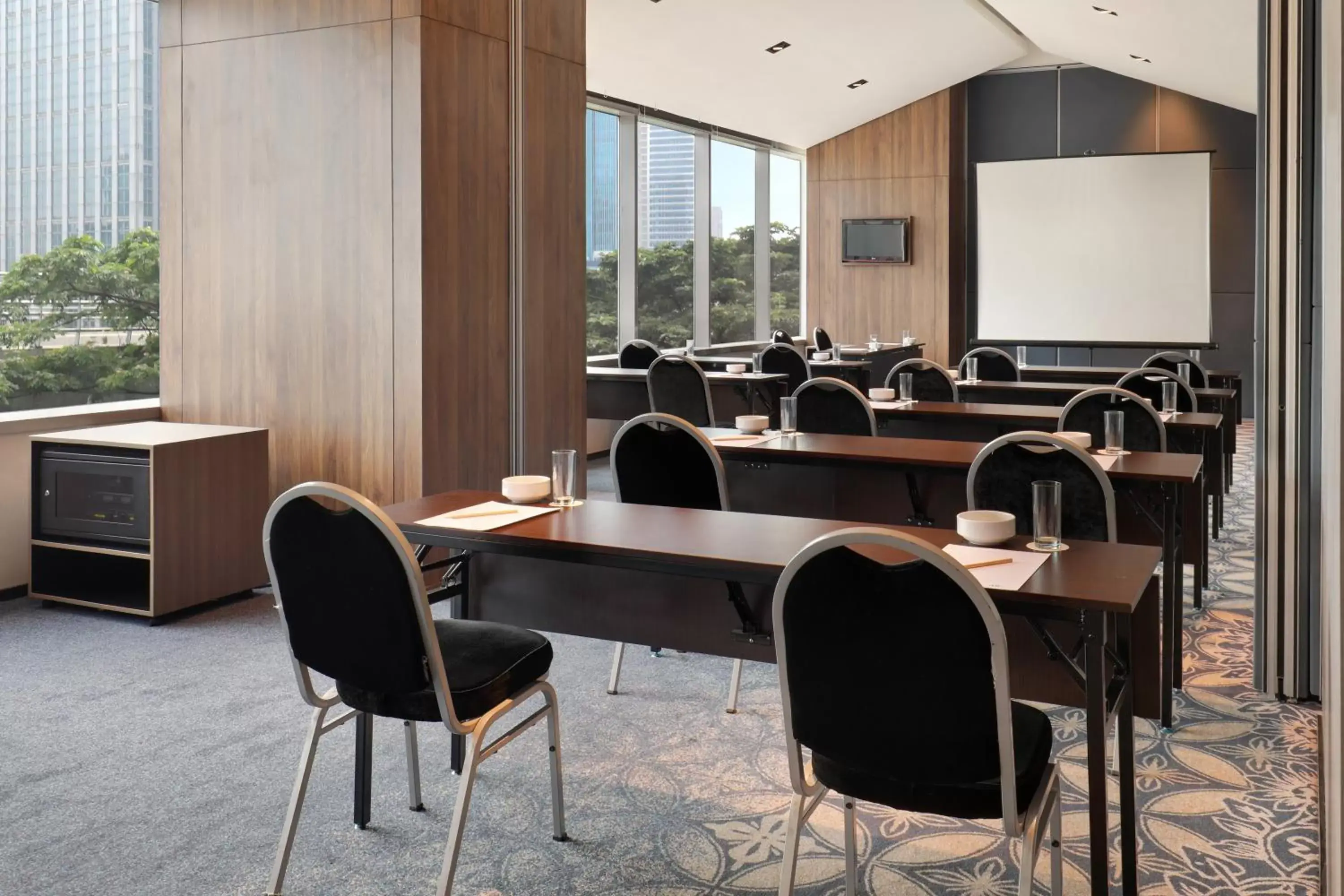 Business facilities, Business Area/Conference Room in Mercure Jakarta Gatot Subroto