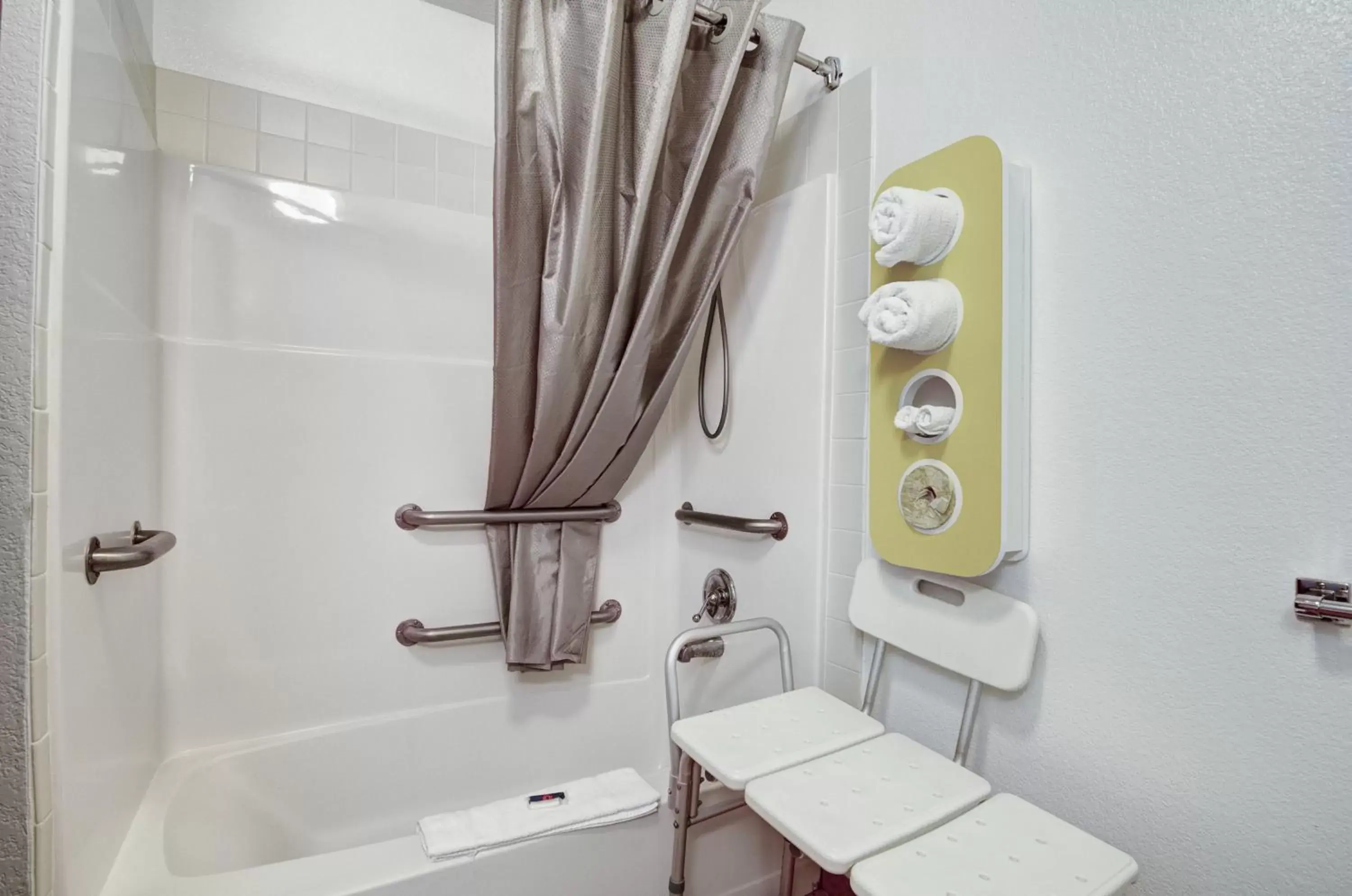 Bathroom in Motel 6-Colby, KS