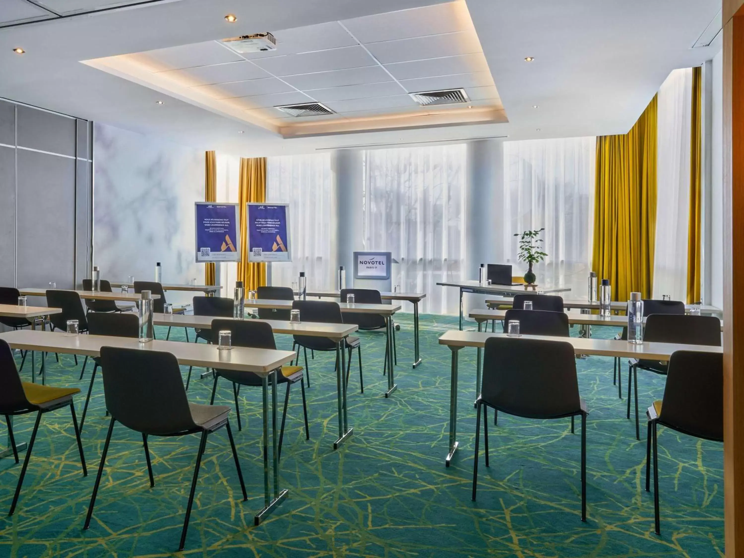 Meeting/conference room in Novotel Paris 17