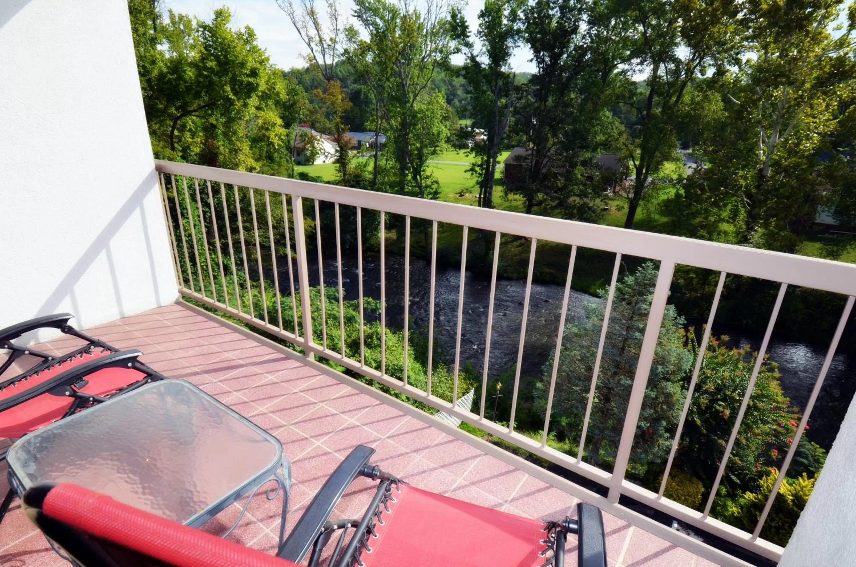 Balcony/Terrace in Rivergate Mountain Lodge