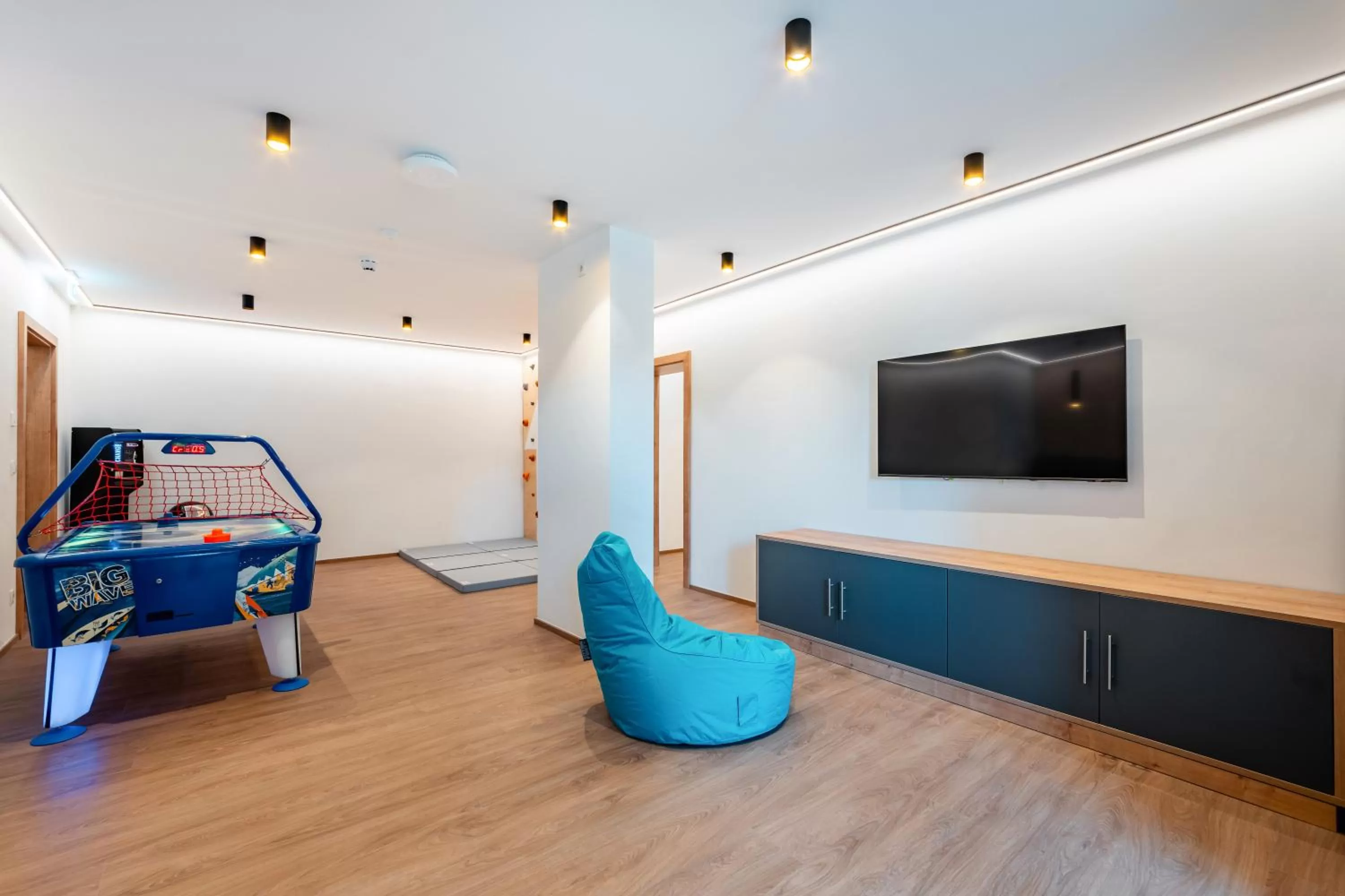 Game Room in Das Lenz by Inncomer