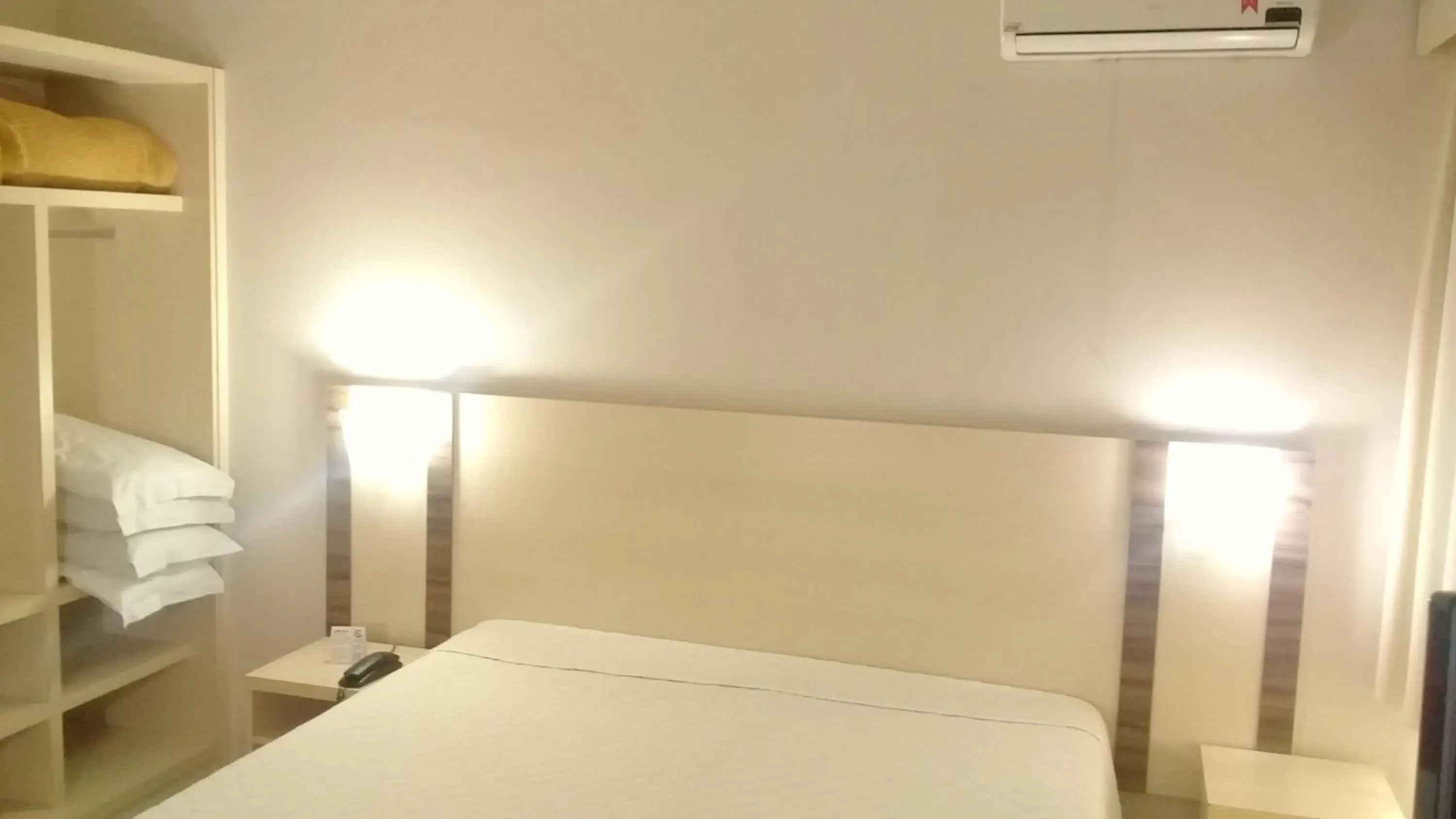 Bedroom, Bed in Canoas Parque Hotel