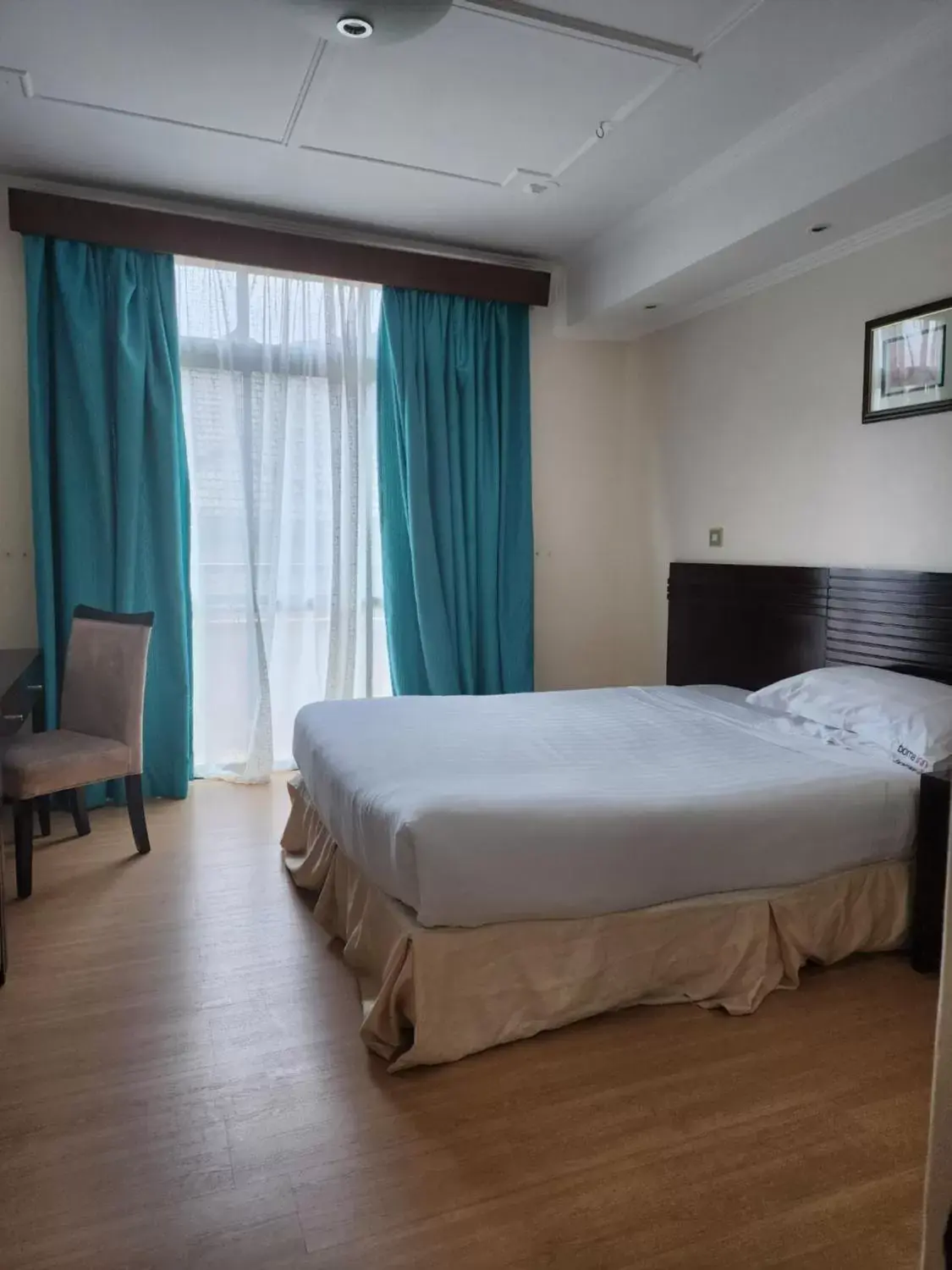 Bedroom, Bed in Boma Inn Nairobi