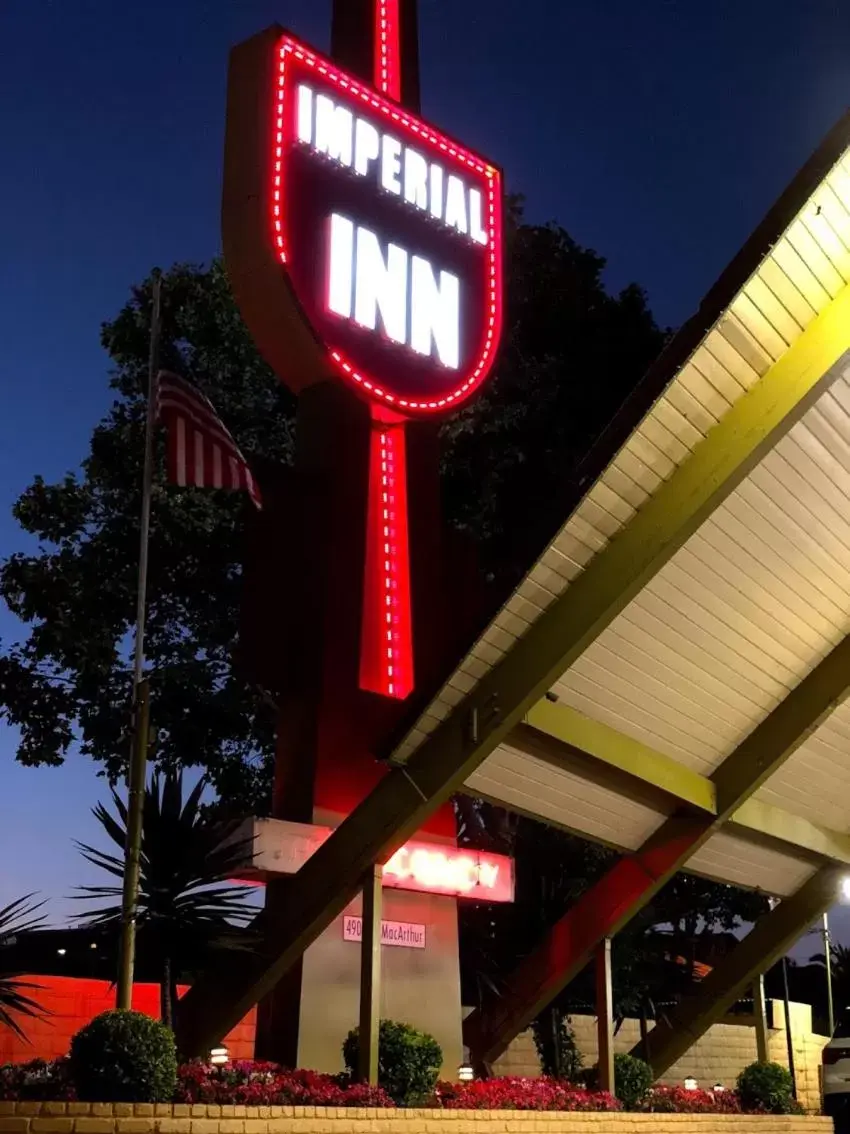 Facade/entrance, Property Building in Imperial Inn Oakland