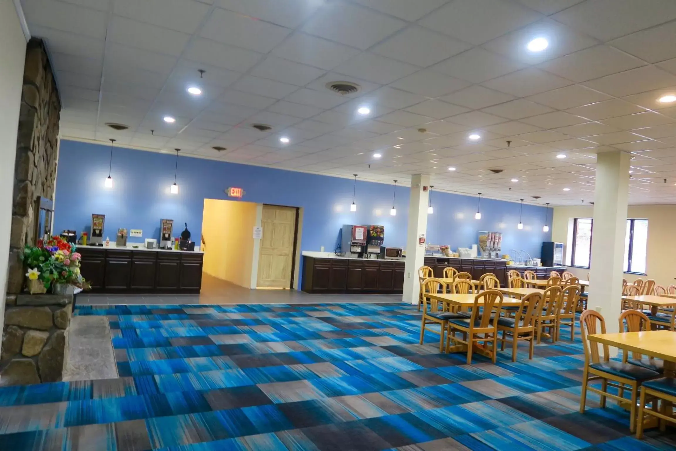 Restaurant/Places to Eat in Days Inn by Wyndham Lincoln