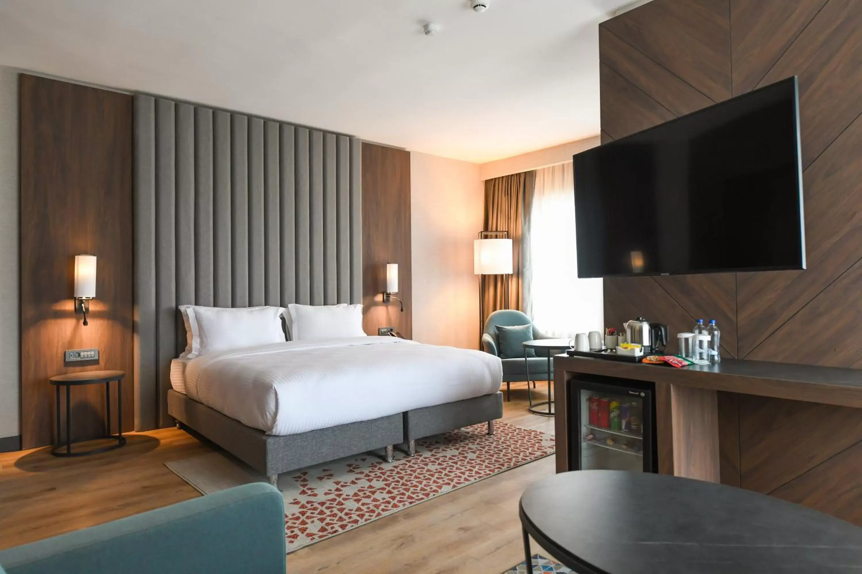 Bedroom, Bed in Crowne Plaza Ankara, an IHG Hotel
