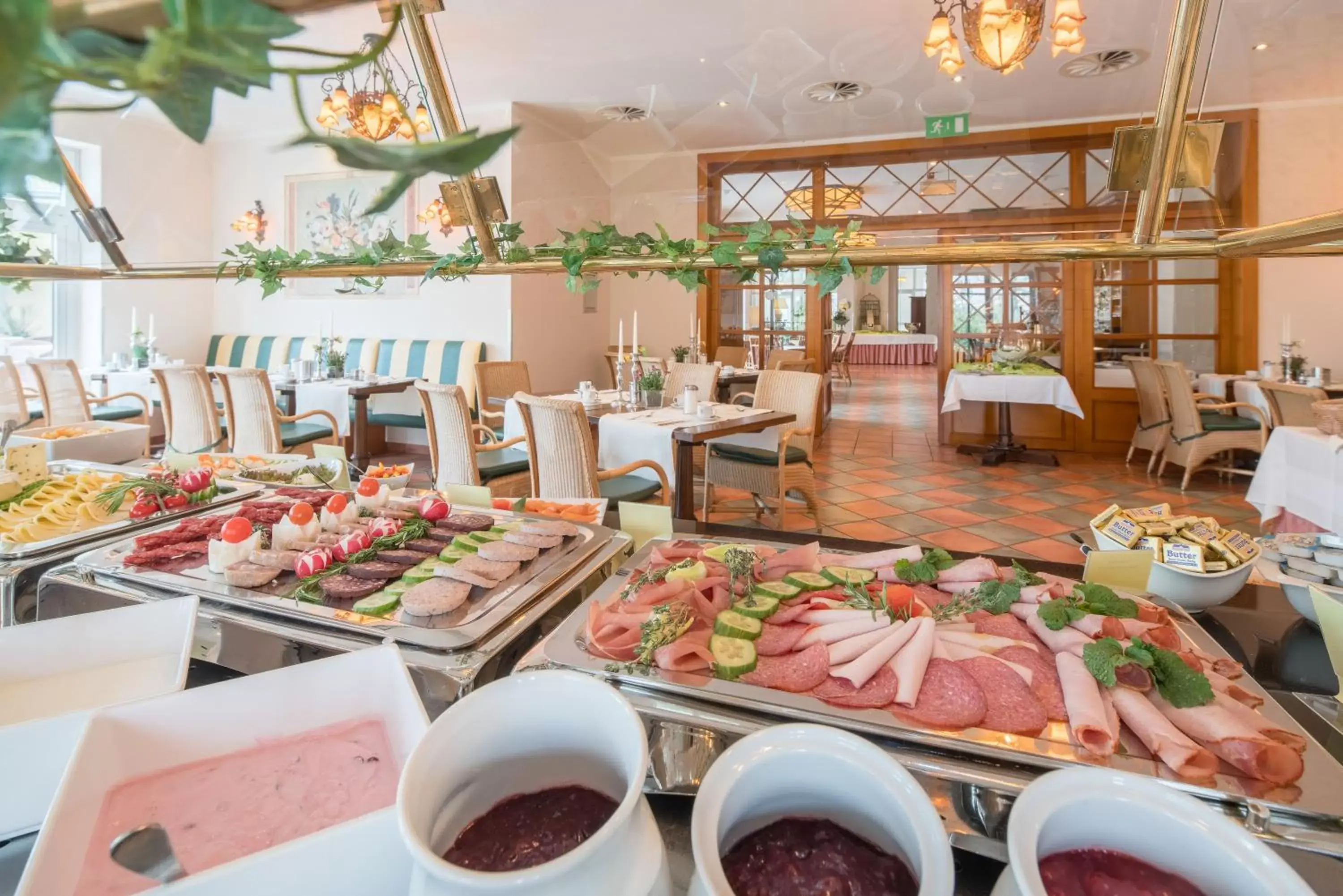 Restaurant/places to eat in Best Western Wein- und Parkhotel Restaurant/places to eat in Best Western Wein- und Parkhotel