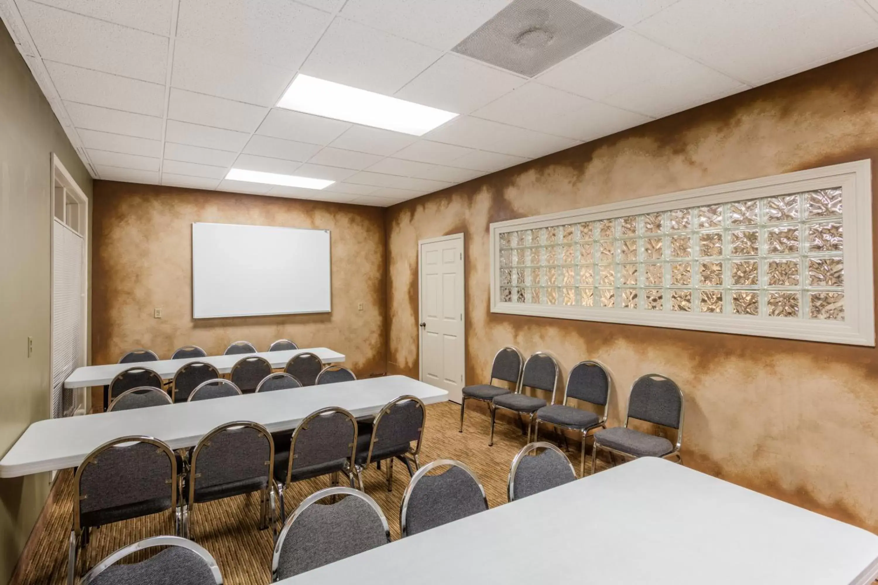 Meeting/conference room, Business Area/Conference Room in Angel Inn - near IMAX
