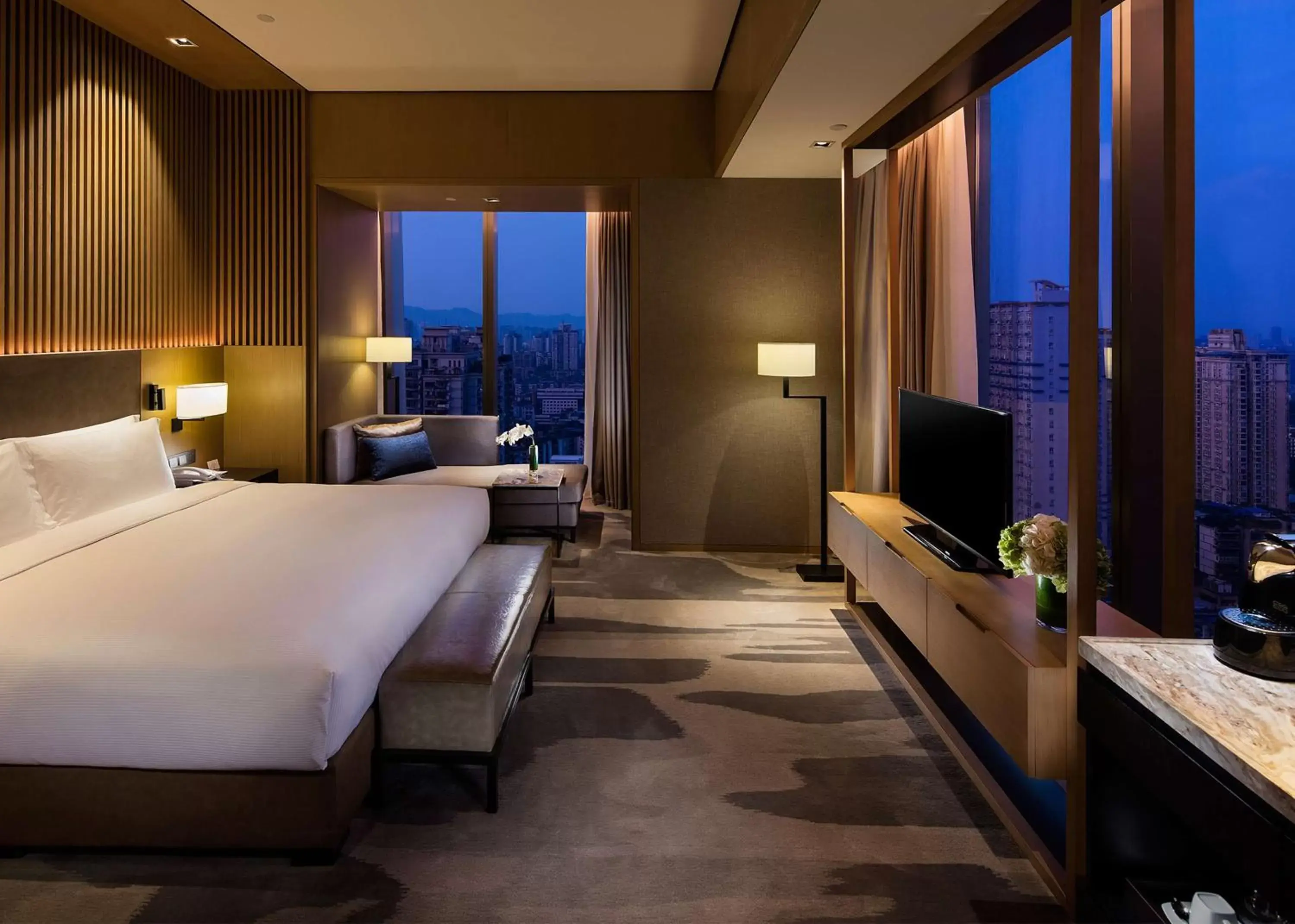 Bed in DoubleTree by Hilton Chongqing - Nan'an