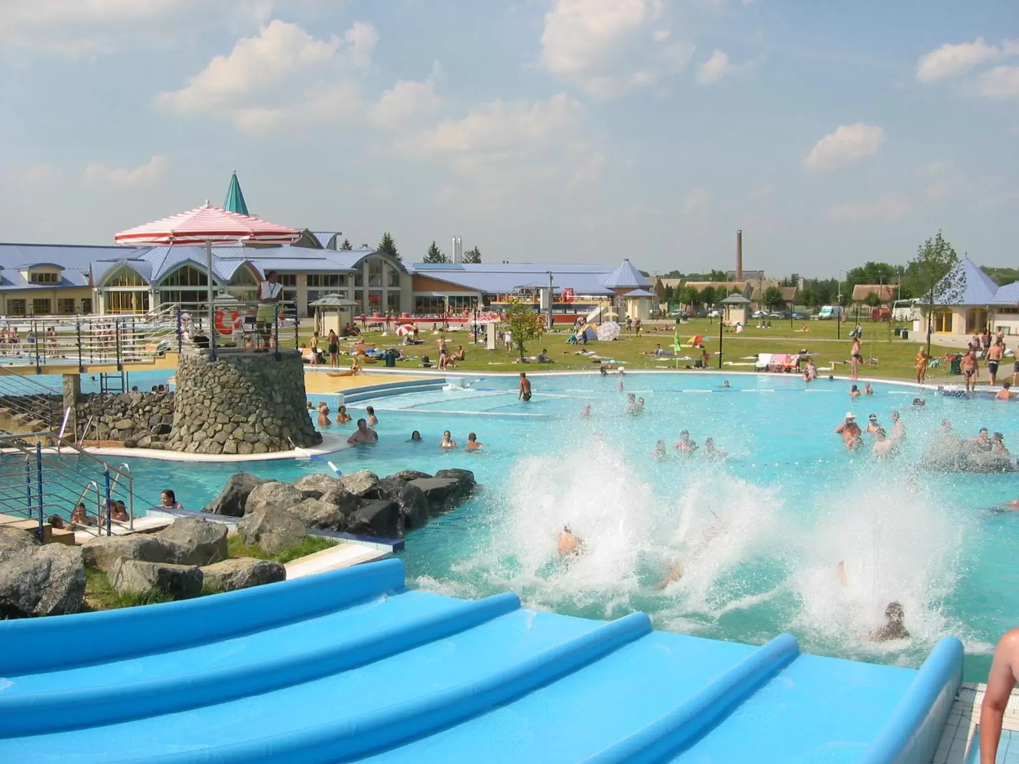 Swimming pool in Park Inn by Radisson Sarvar Resort & Spa