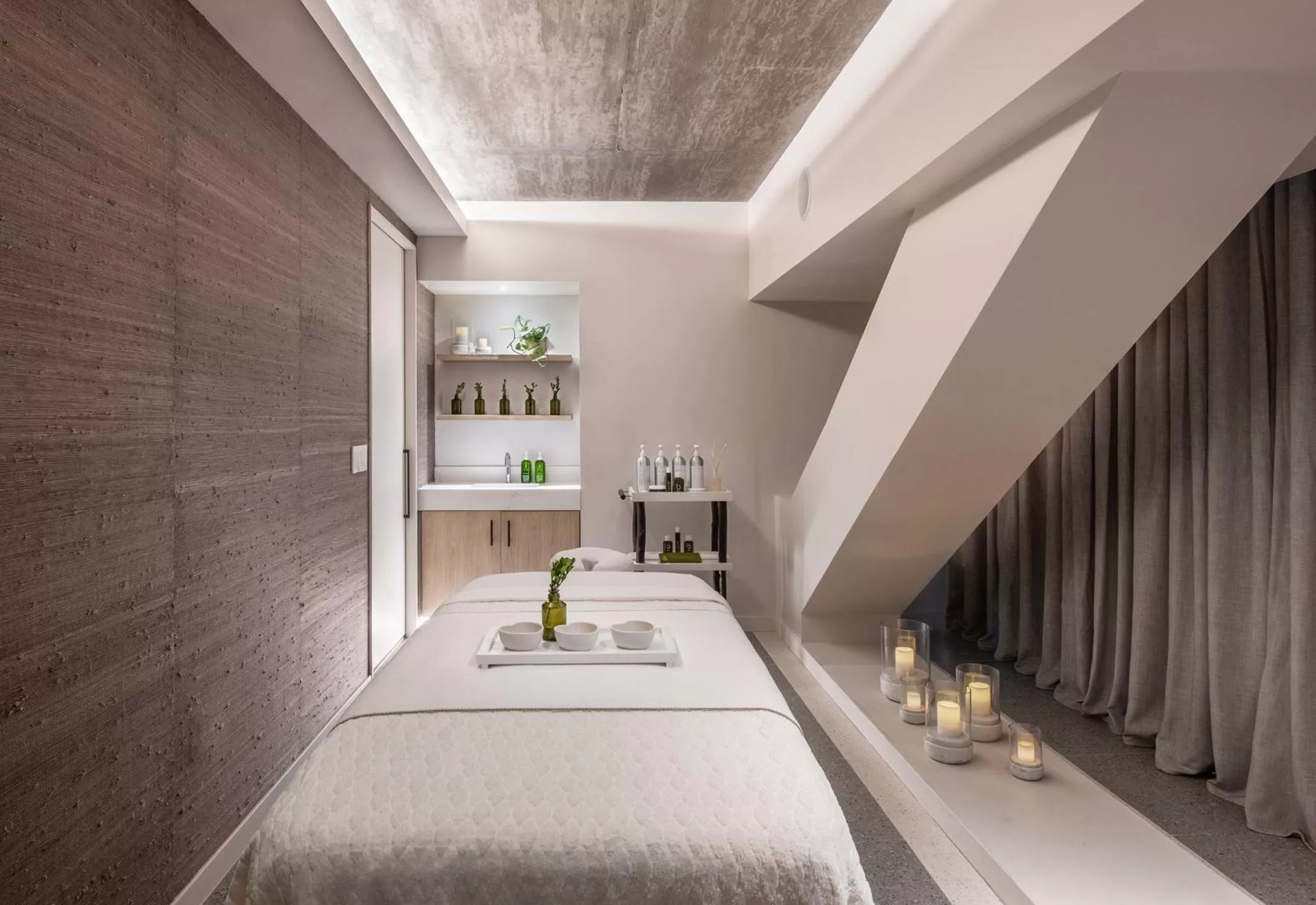 Spa and wellness centre/facilities, Bed in 1 Hotel West Hollywood