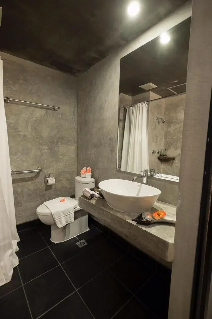 Bathroom in Thapae Loft Hotel (SHA Certified)
