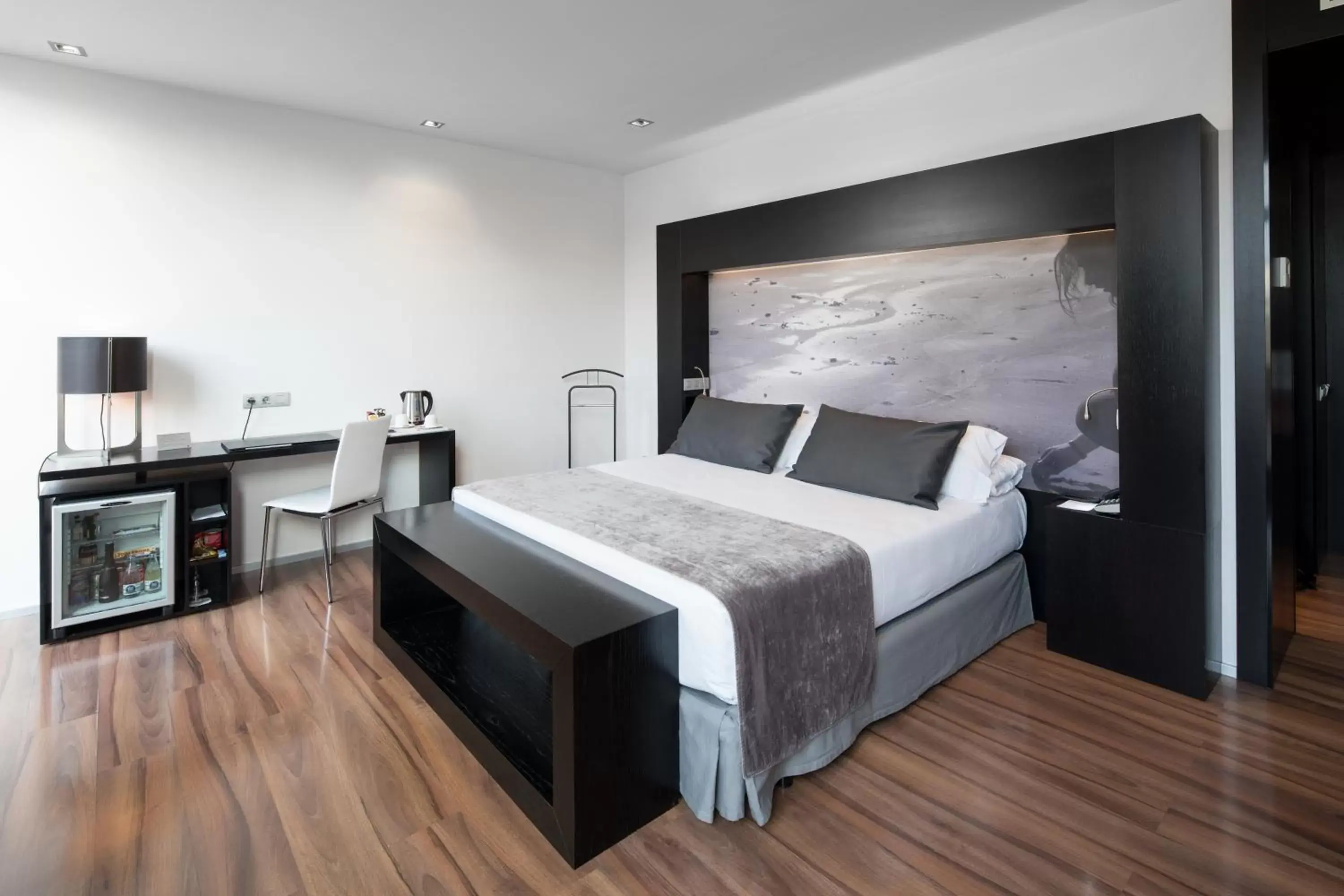 Photo of the whole room, Bed in Catalonia Catedral Photo of the whole room, Bed in Catalonia Catedral