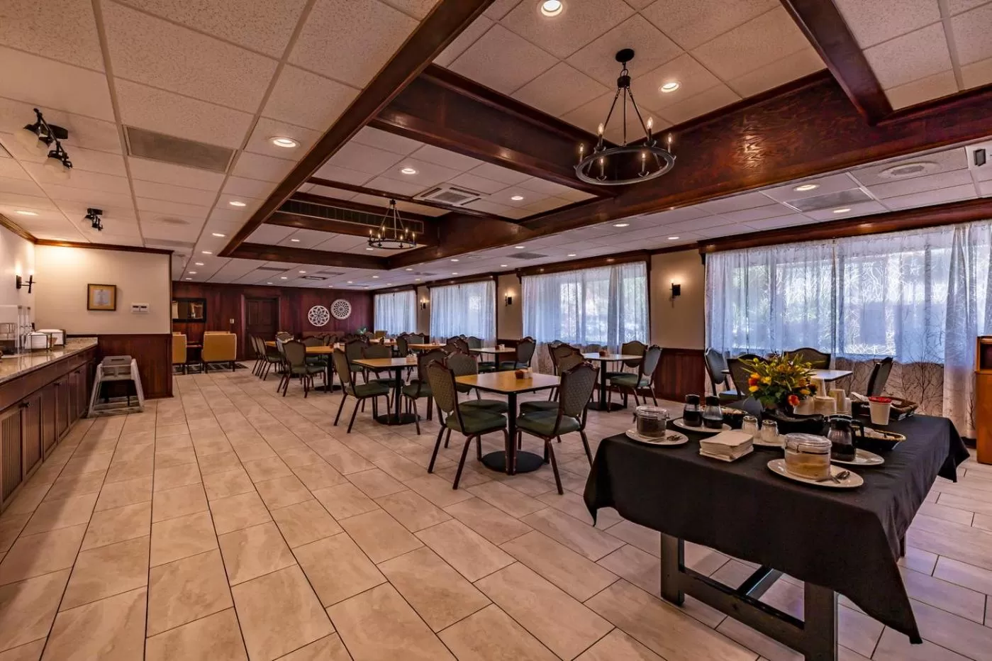 Banquet/Function facilities in The English Inn of Charlottesville