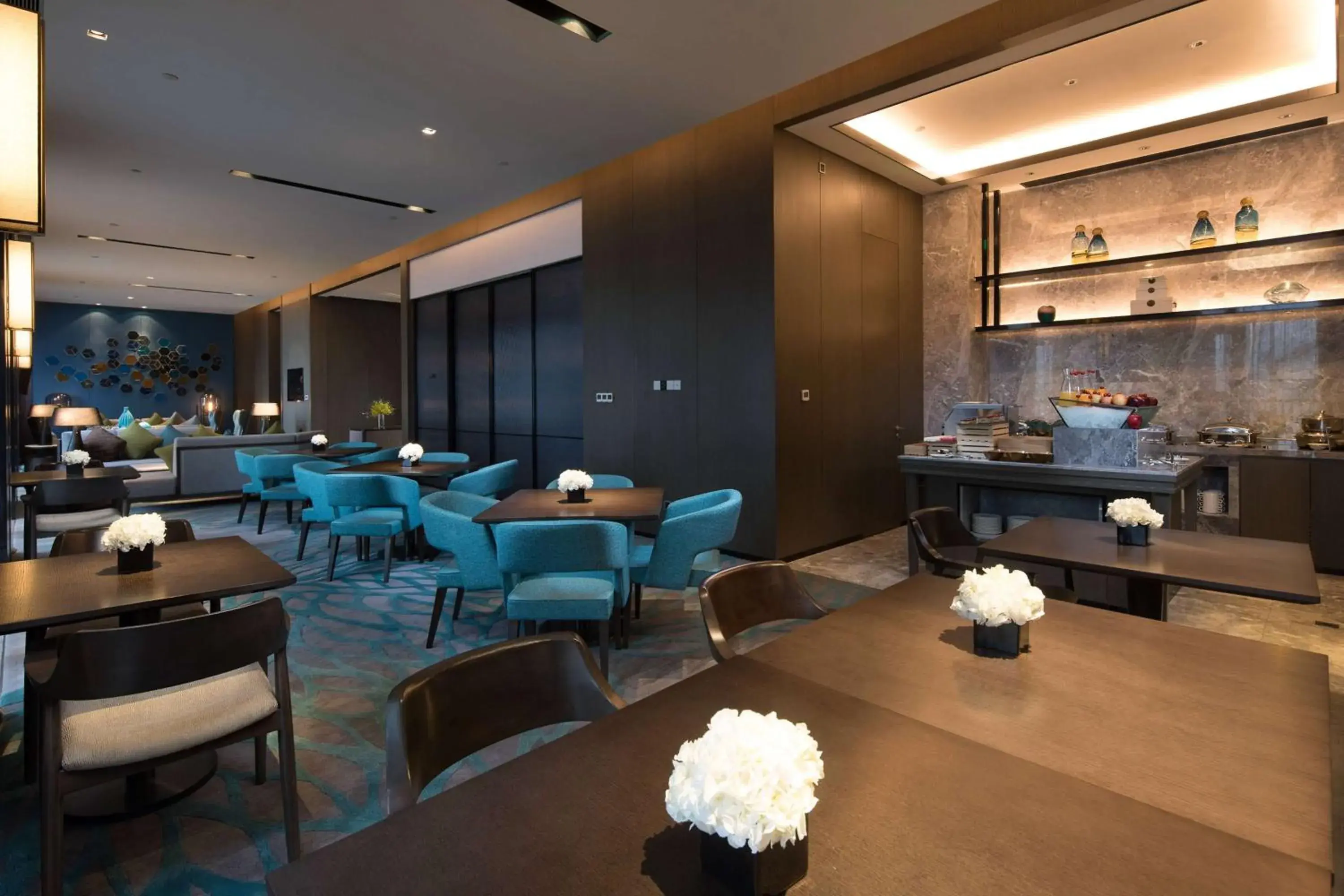 Property building in Doubletree By Hilton Qingdao Oriental Movie Metropolis Property building in Doubletree By Hilton Qingdao Oriental Movie Metropolis