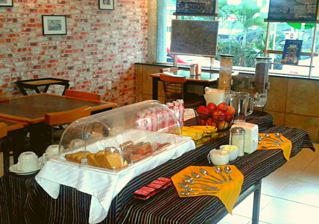 Continental breakfast in Hotel RS Suites