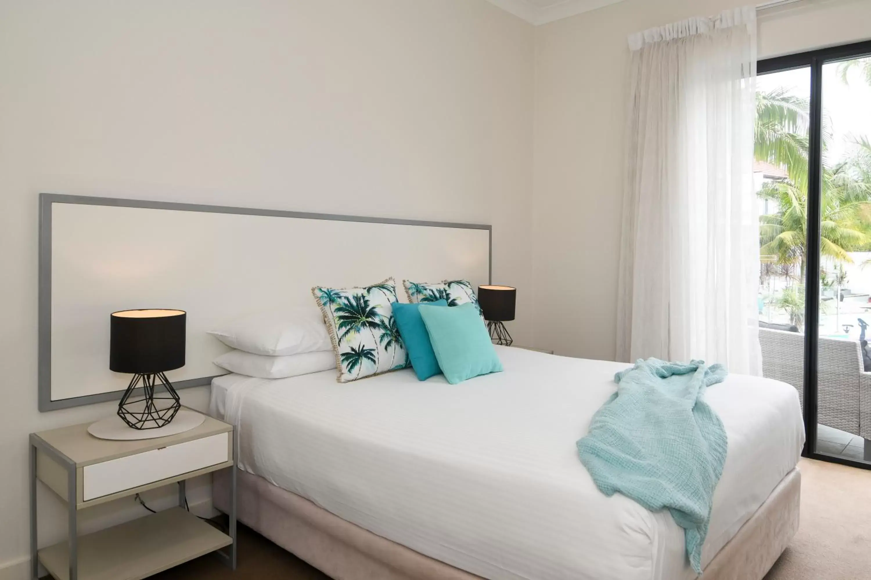 Bedroom, Bed in Terrigal Pacific Coastal Retreat