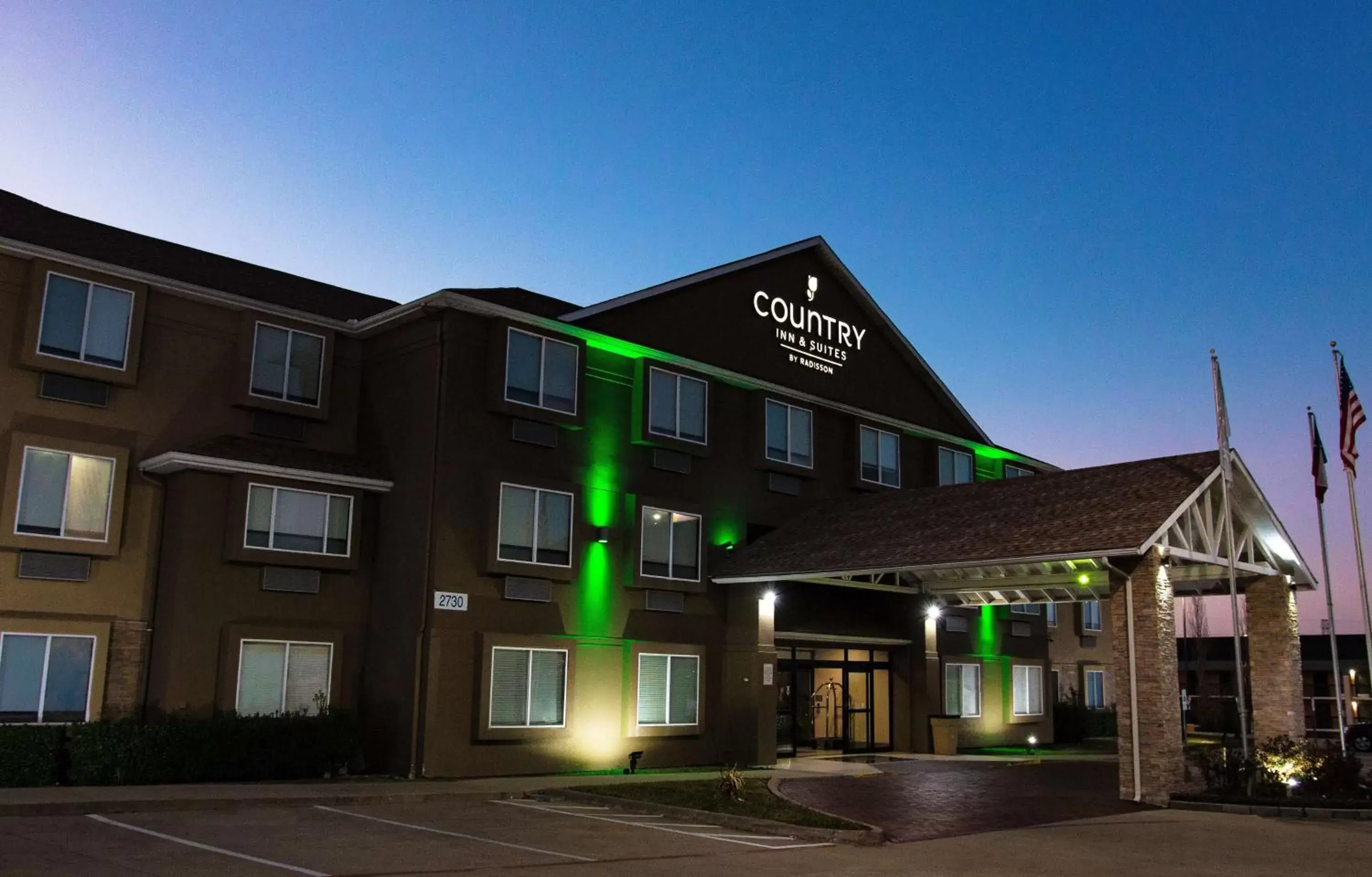 Property Building in Country Inn & Suites by Radisson, Fort Worth West l-30 NAS JRB