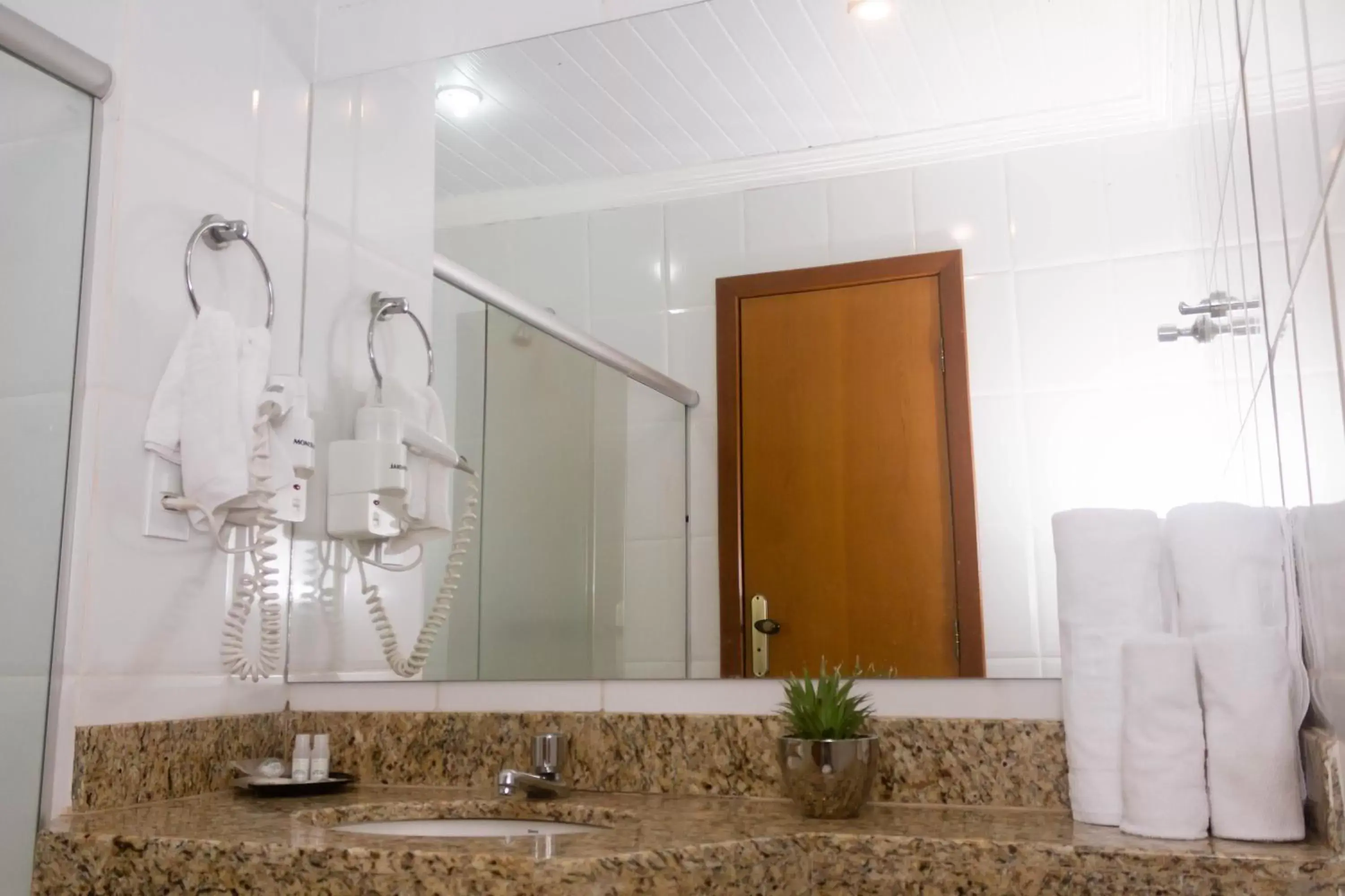 Bathroom in Hotel Capital Das Pedras