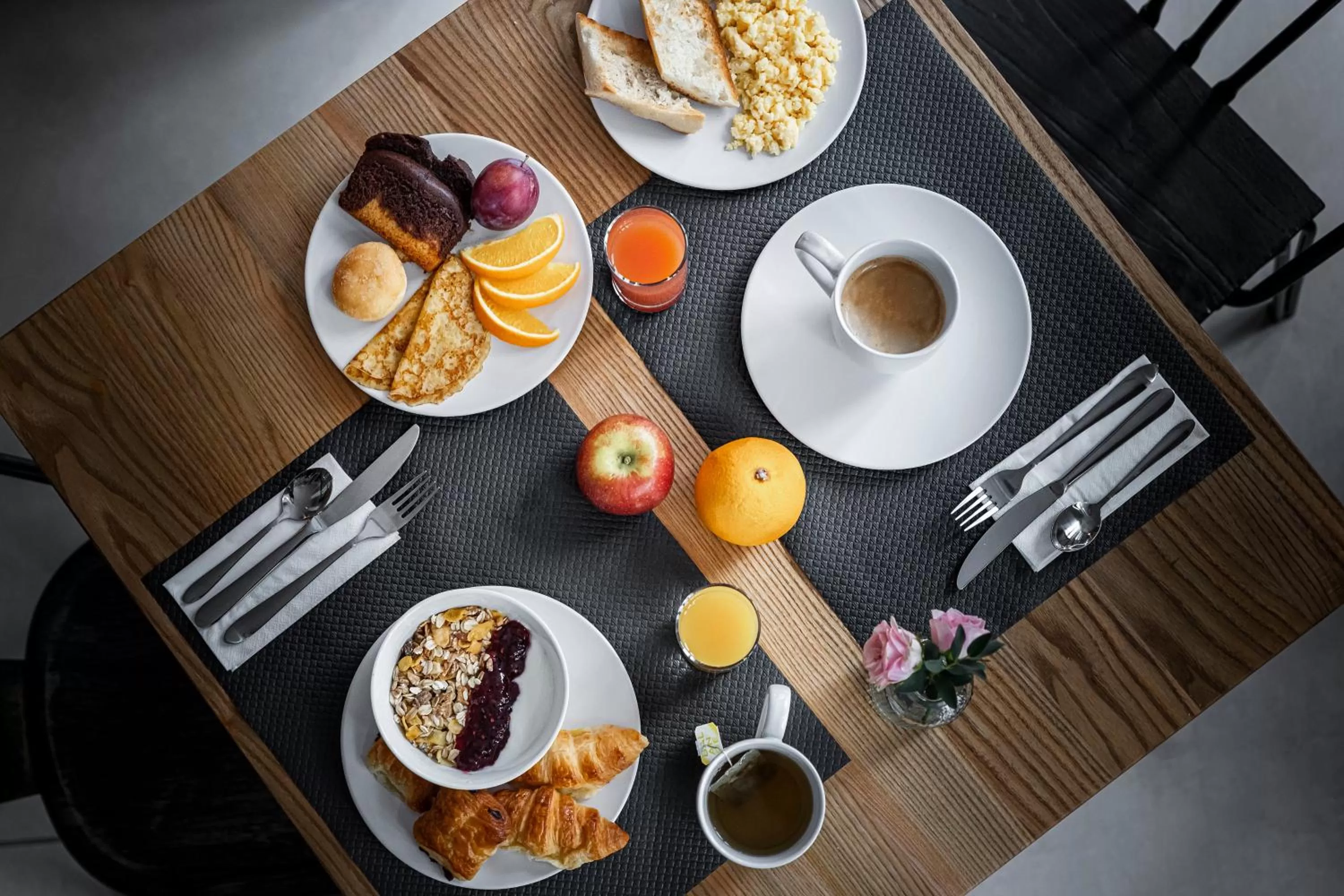 Buffet breakfast in 9Hotel Bastille-Lyon