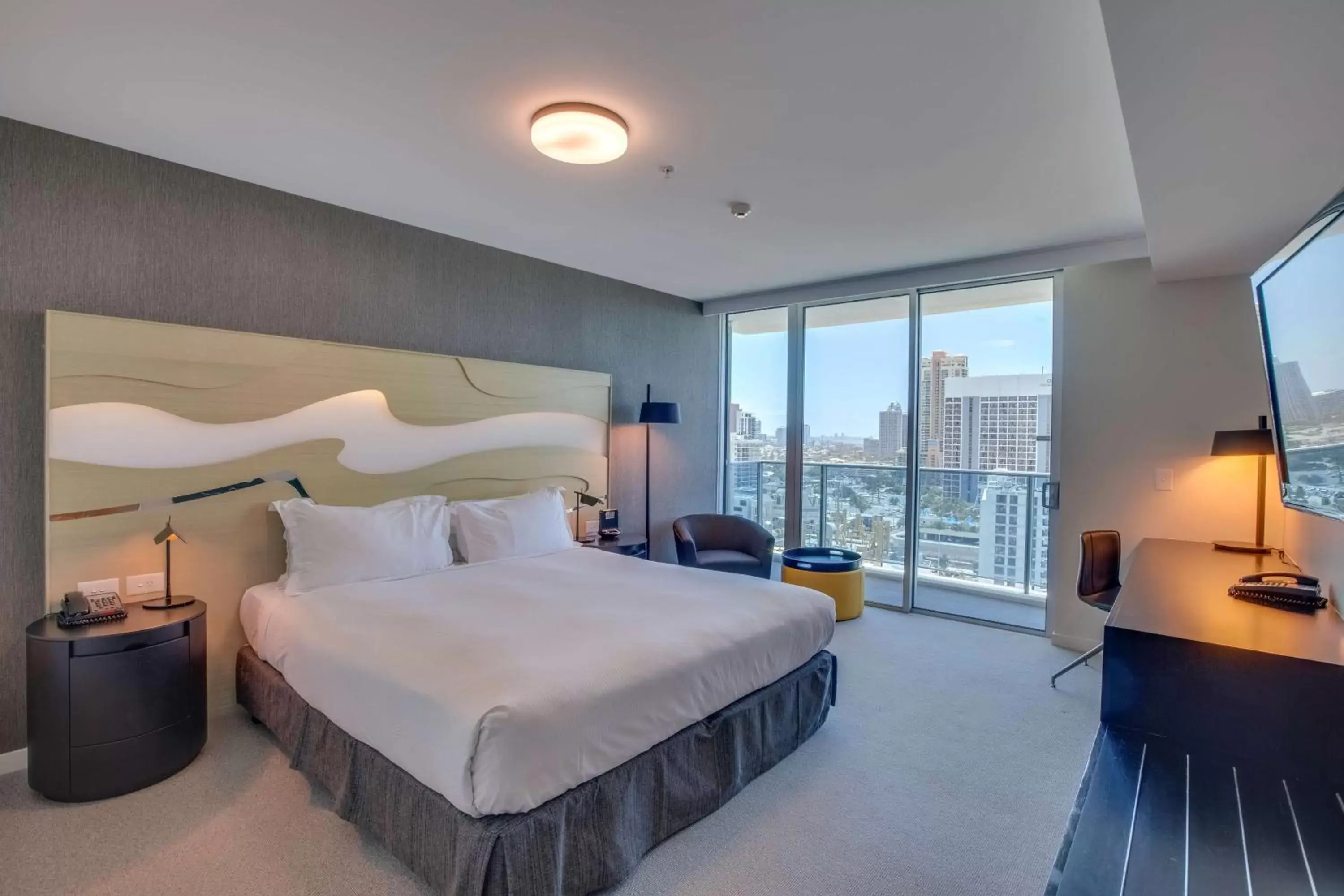 Bed in Hilton Surfers Paradise Hotel & Residences