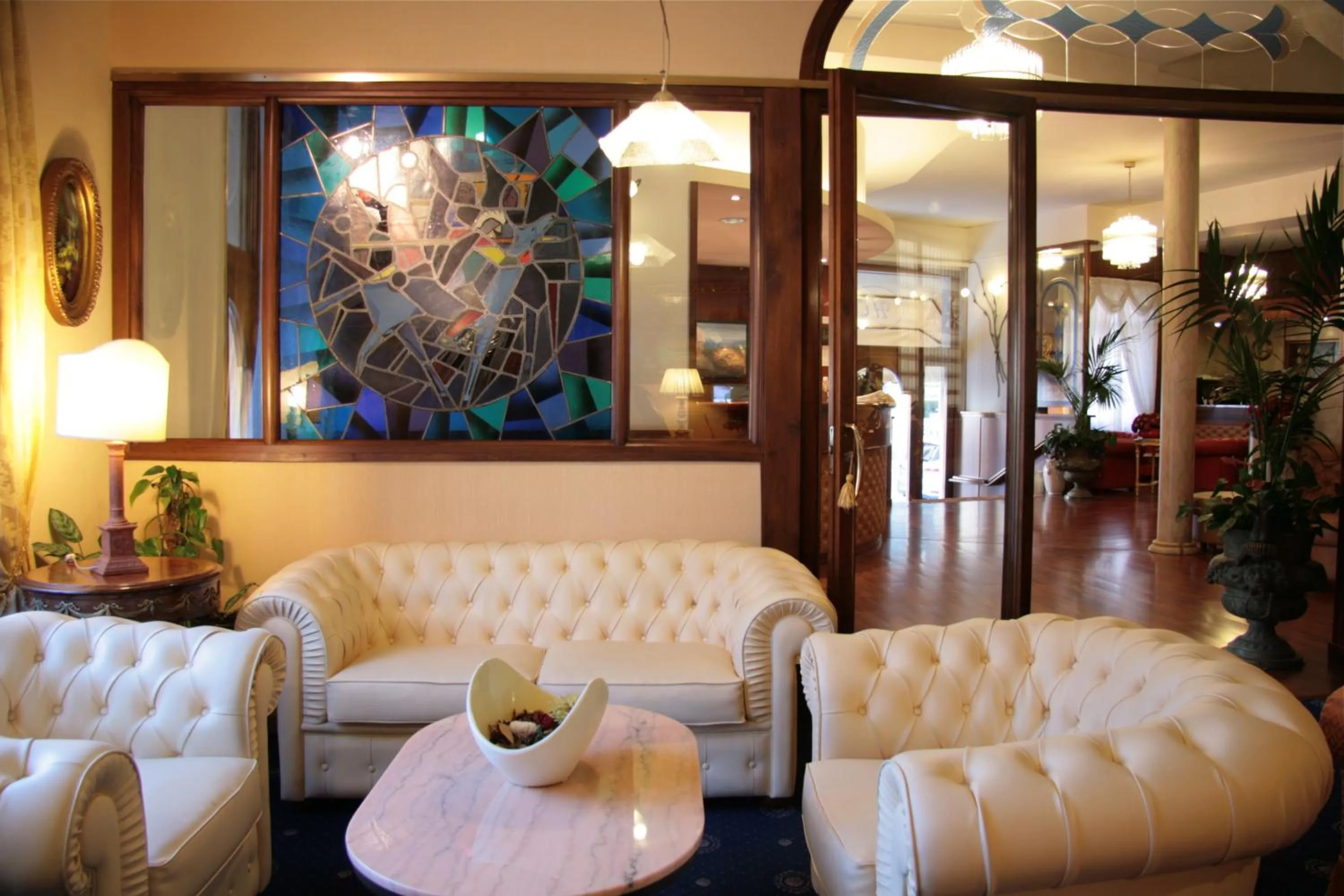 Communal lounge/ TV room in Hotel Continentale