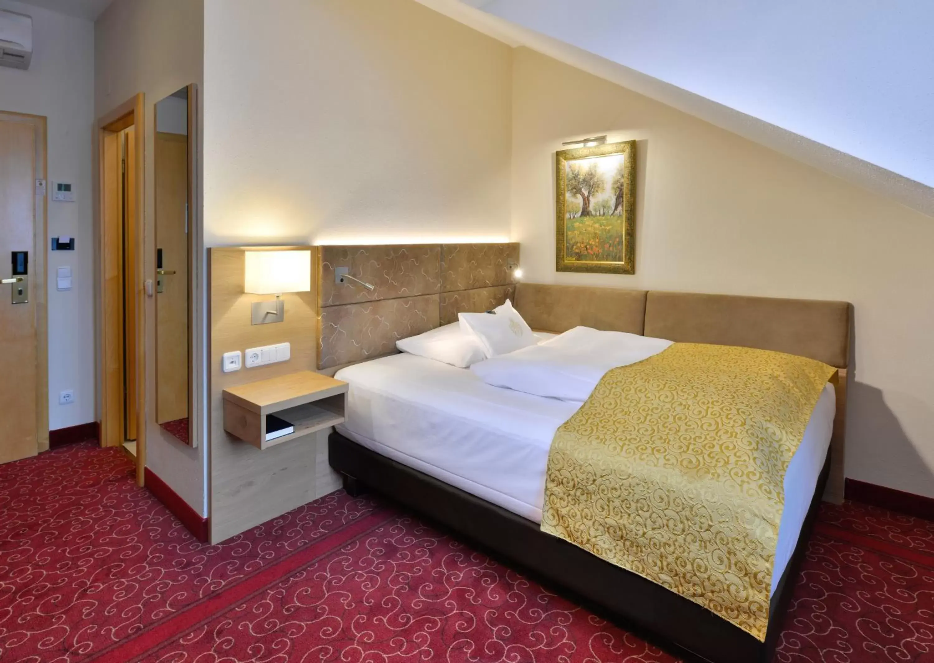 Bed in Best Western Plus Hotel Erb