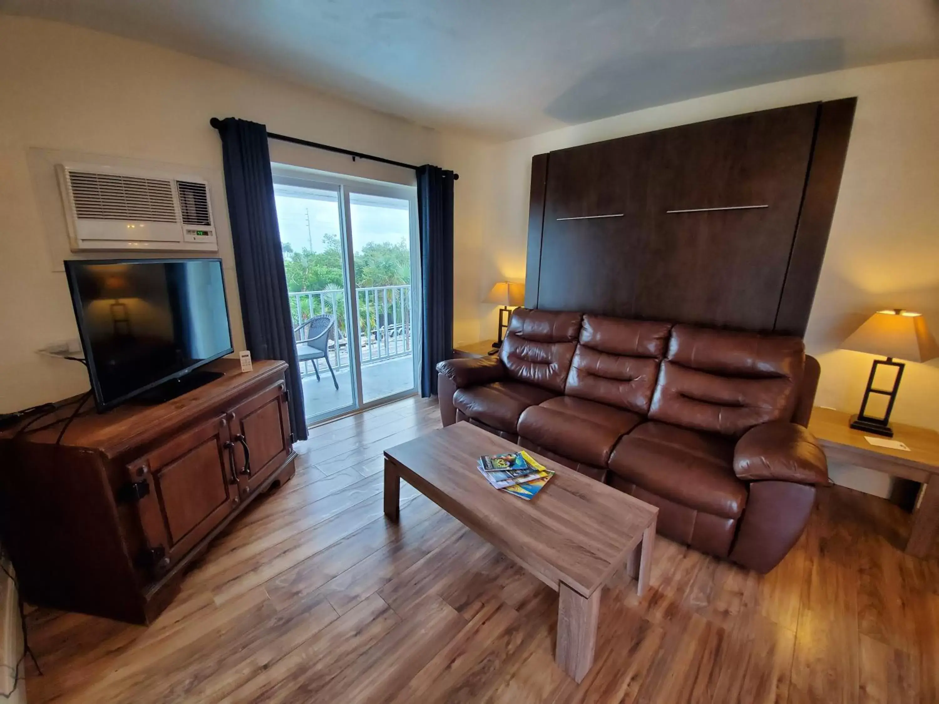 Two-Bedroom Apartment in Knight's Key Suites