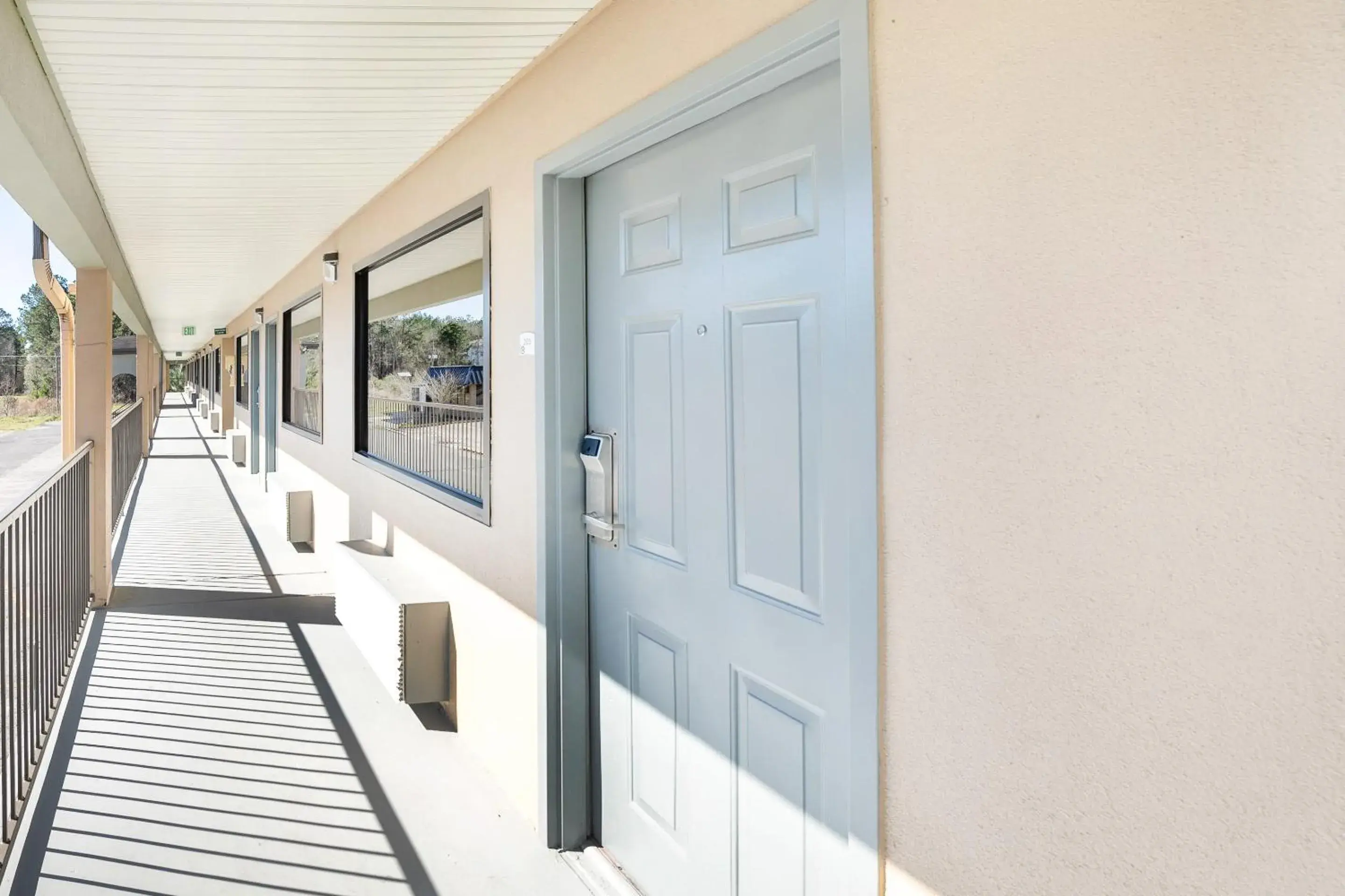 Lobby or reception, Balcony/Terrace in OYO Hotel Kinder