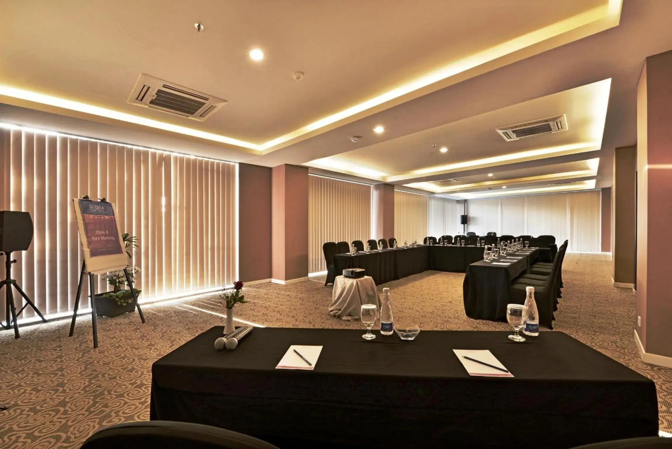 Meeting/conference room in Serela Cihampelas Hotel