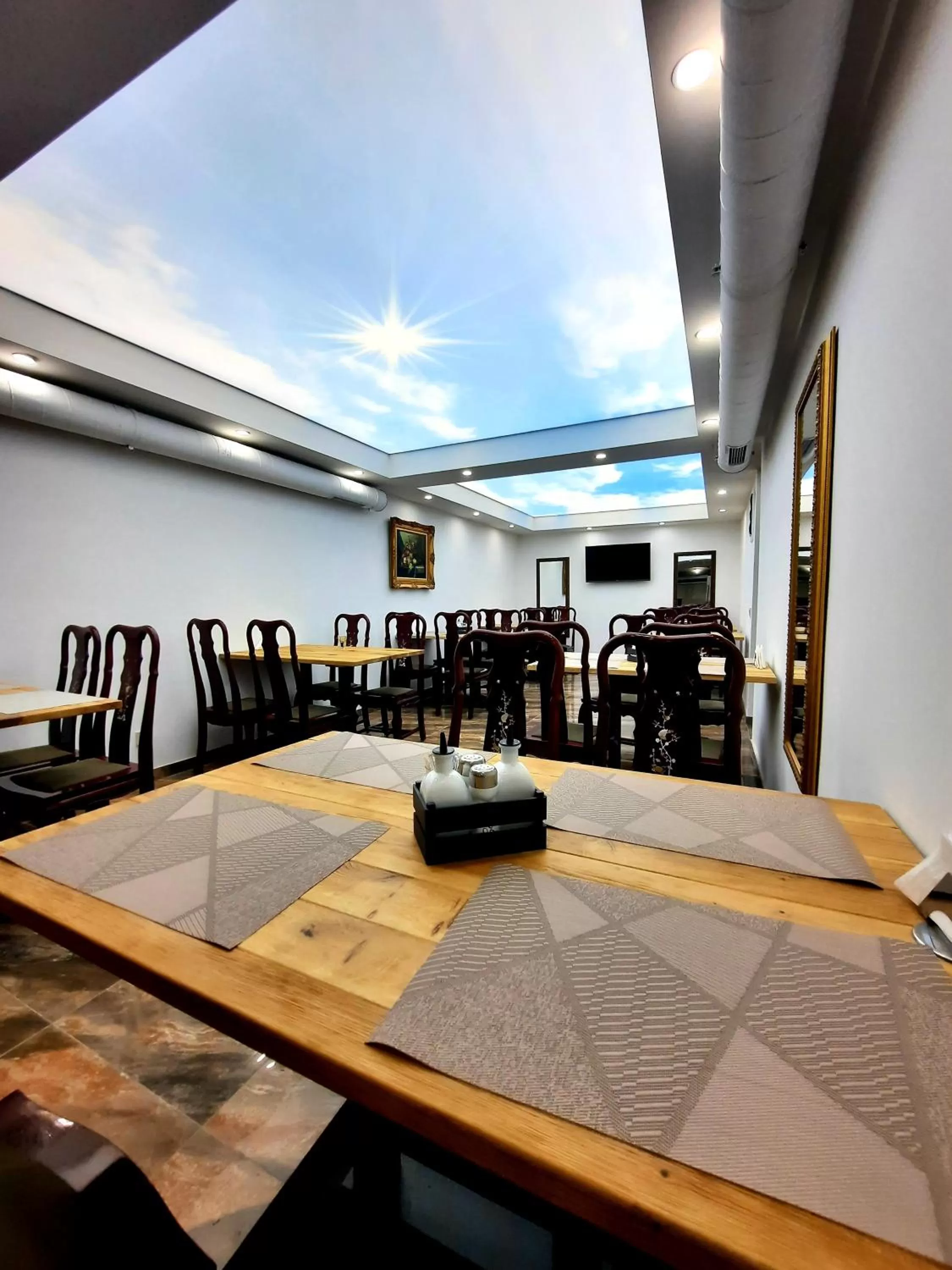 Restaurant/places to eat in Hotel Splendid