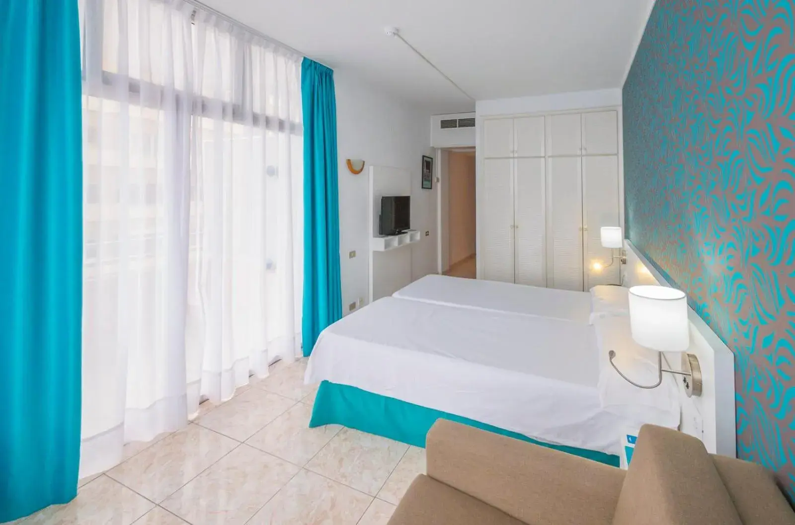 Photo of the whole room, Bed in Checkin Concordia Playa Photo of the whole room, Bed in Checkin Concordia Playa