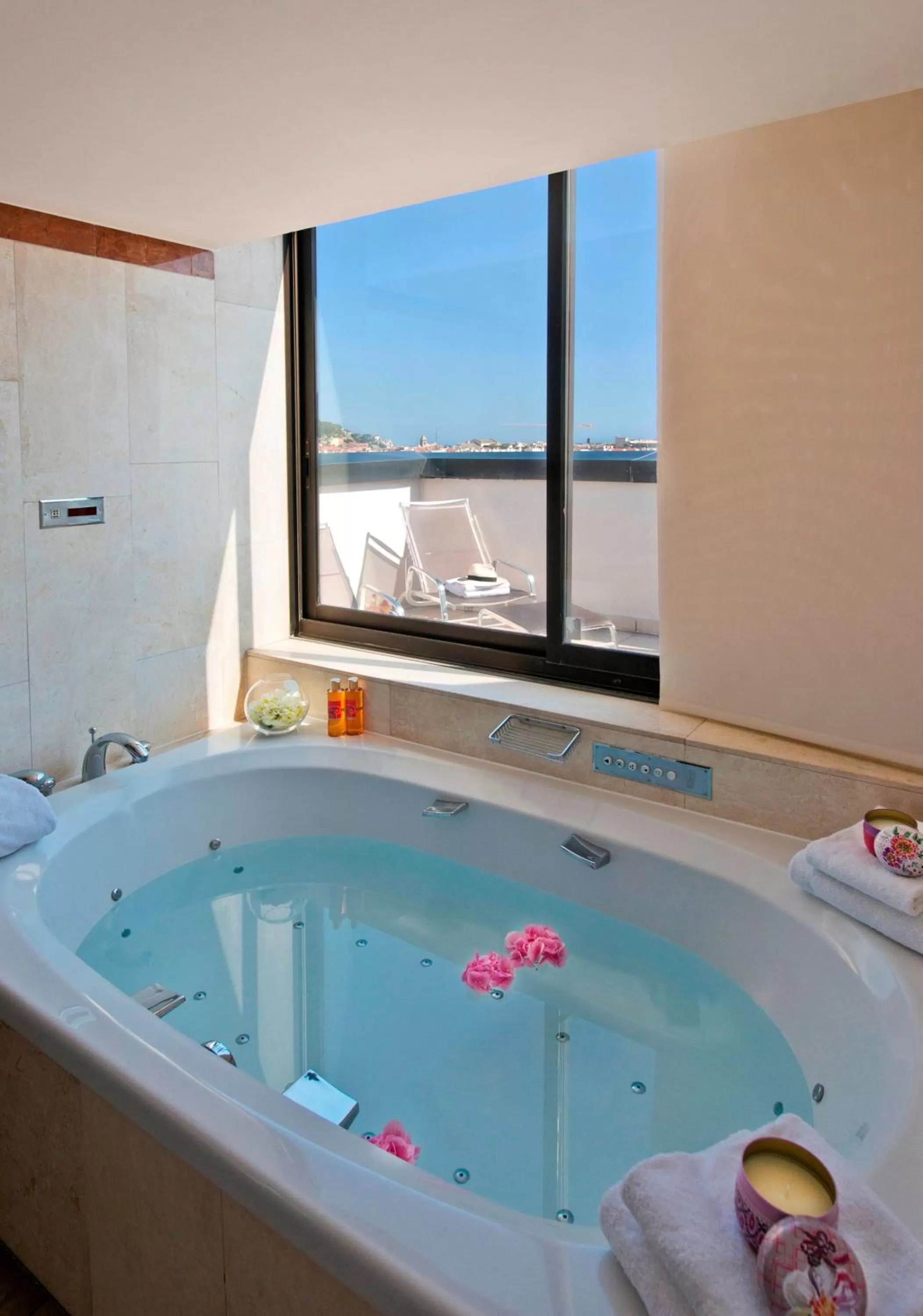 Bathroom in Holiday Inn Nice by IHG