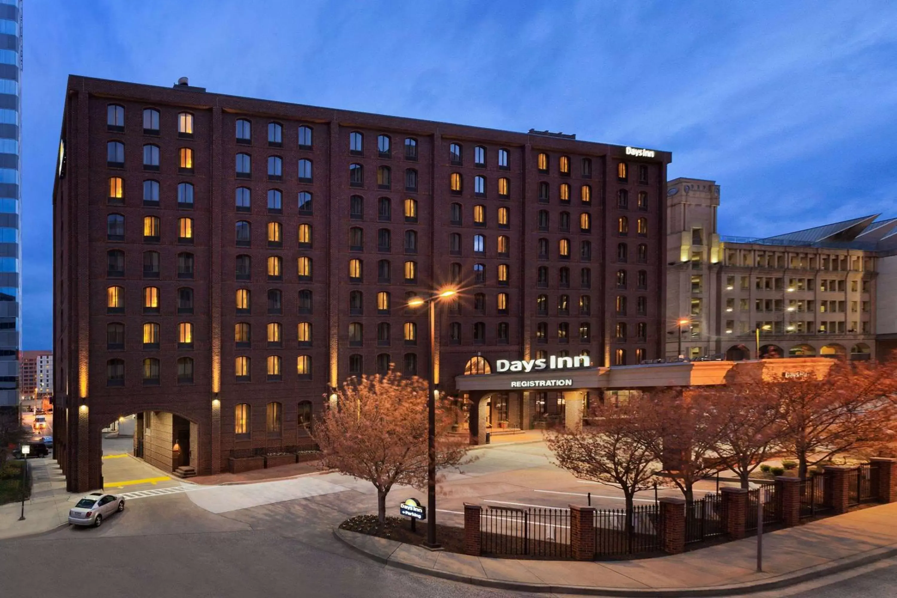Property building in Days Inn by Wyndham Baltimore Inner Harbor Property building in Days Inn by Wyndham Baltimore Inner Harbor