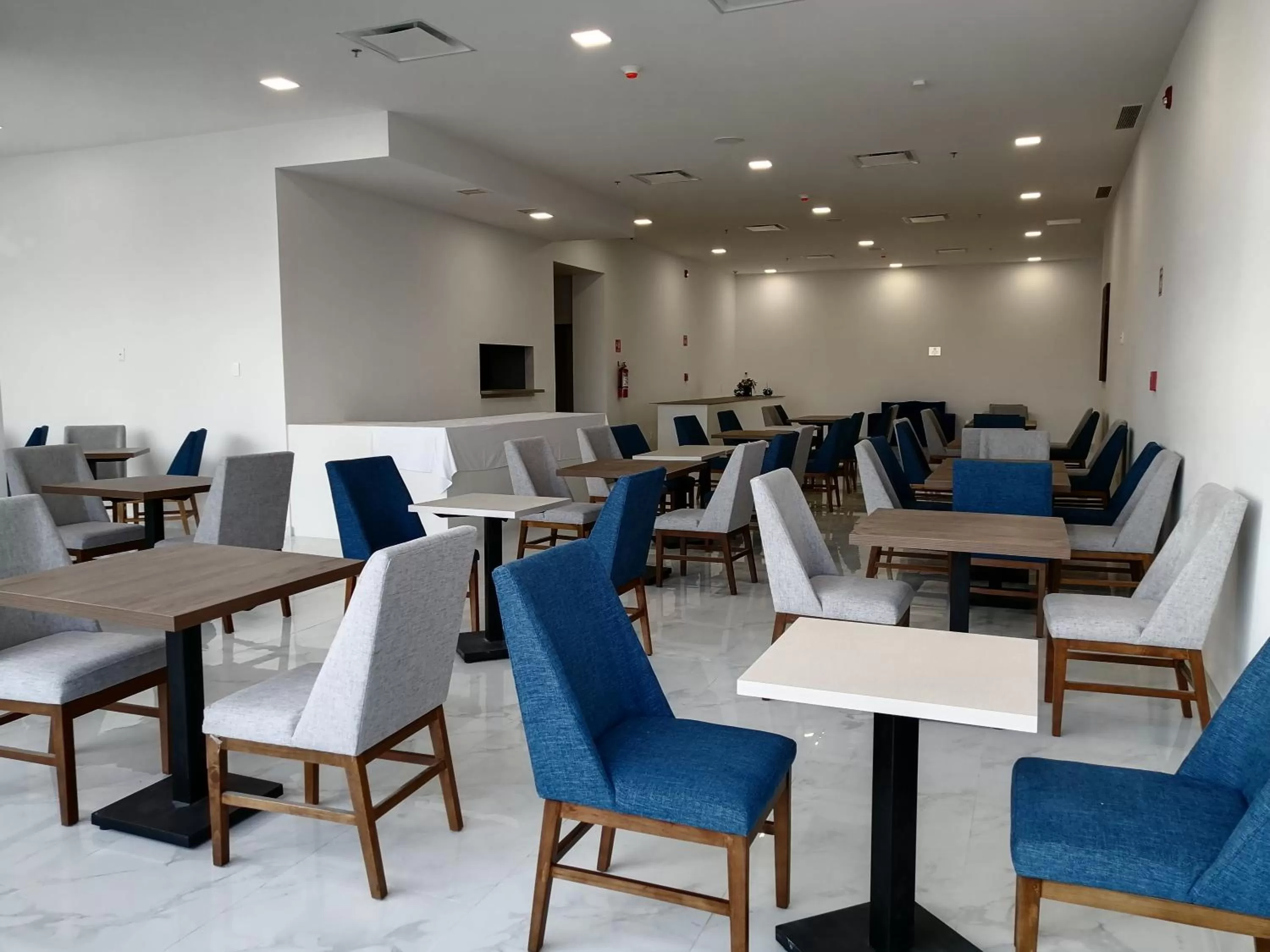 Restaurant/places to eat in Wyndham Puebla Angelopolis