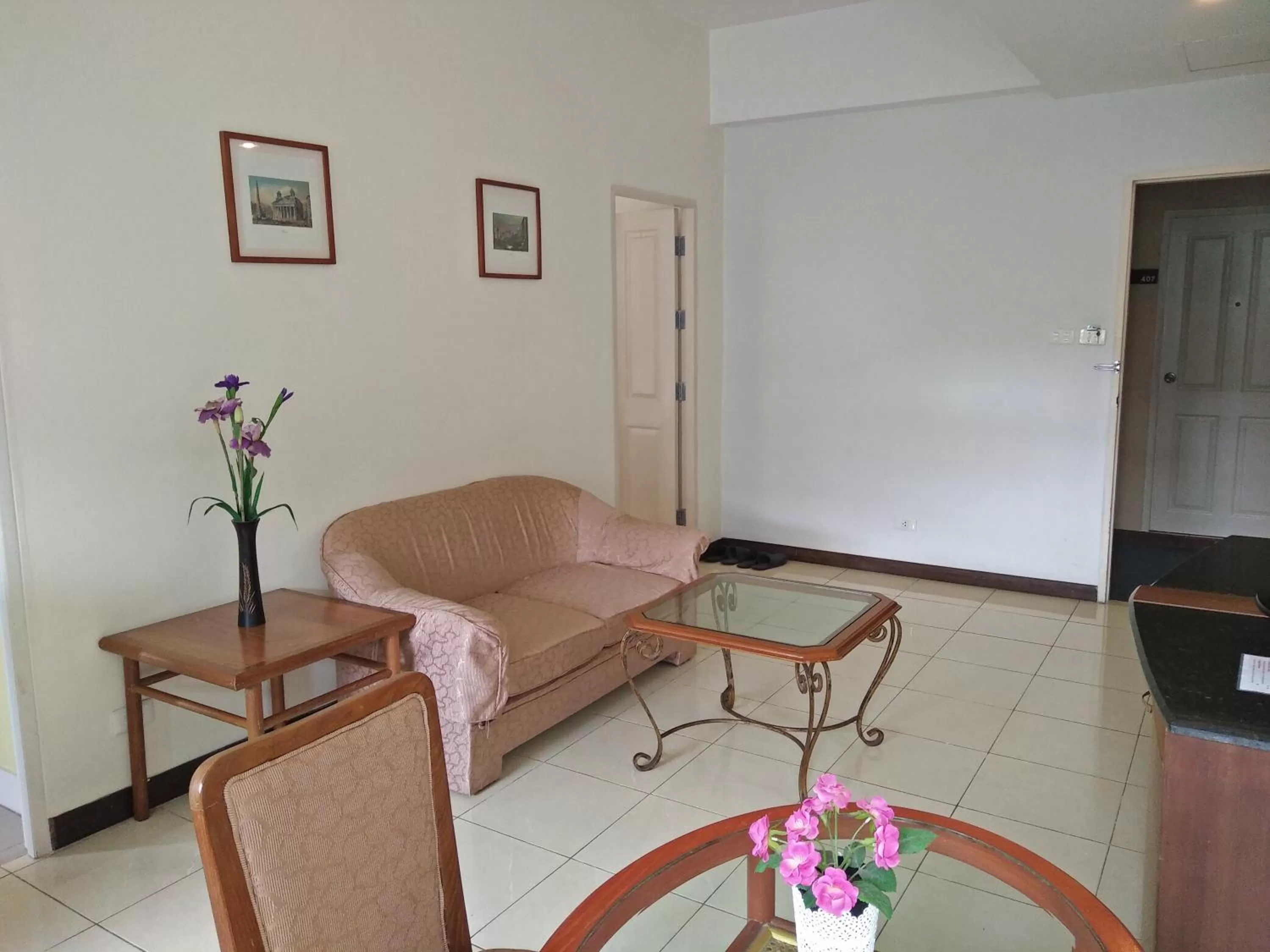 Living room in JL Bangkok Hotel