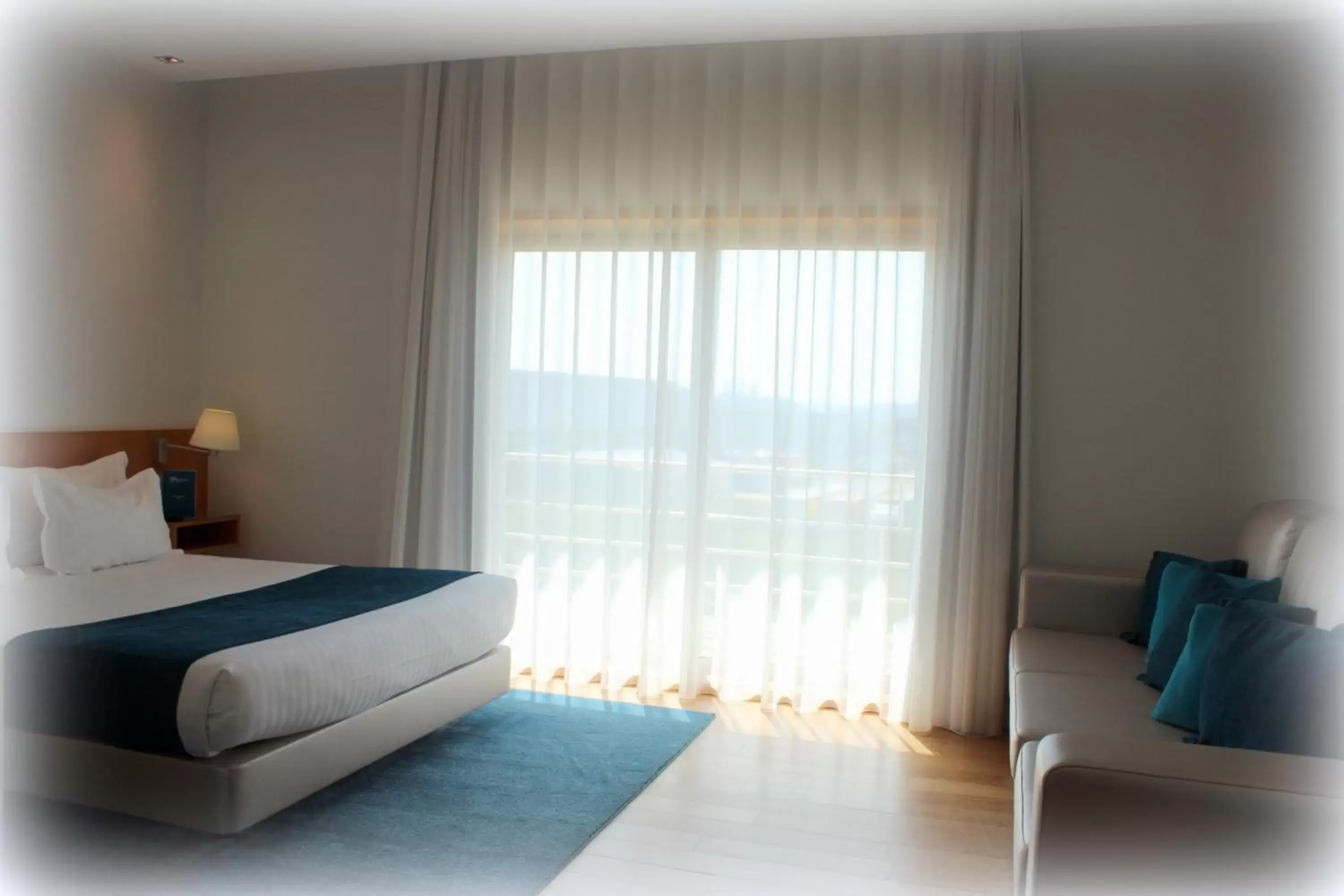 Bed, Room Photo in OPOHOTEL Porto Aeroporto