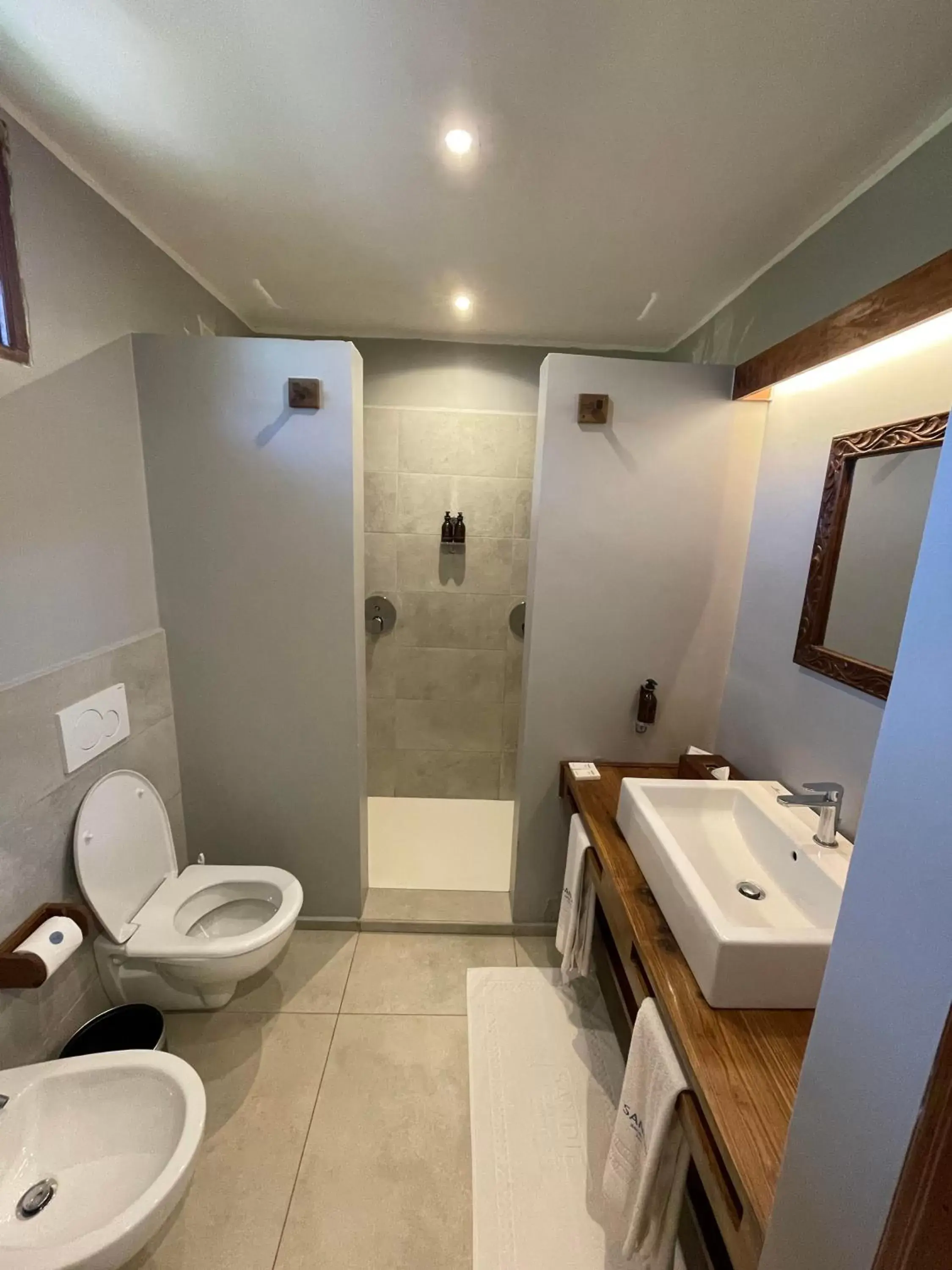 Shower, Bathroom in Sandies Baobab Beach Zanzibar