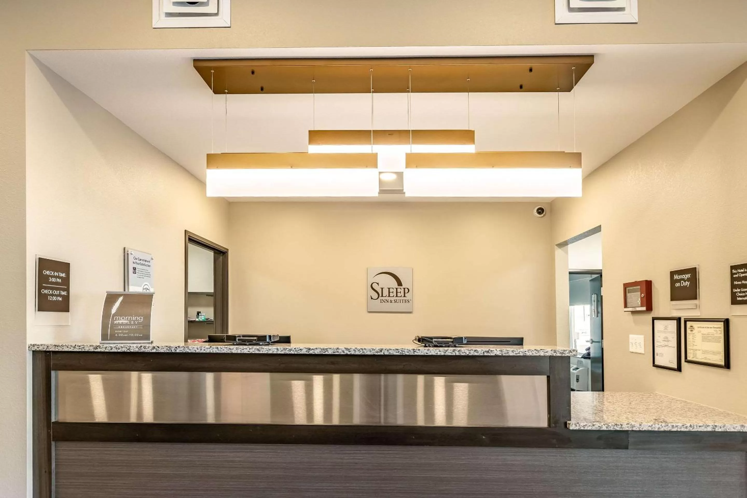 Lobby or reception in Sleep Inn & Suites Mt Hope near Auction & Event Center